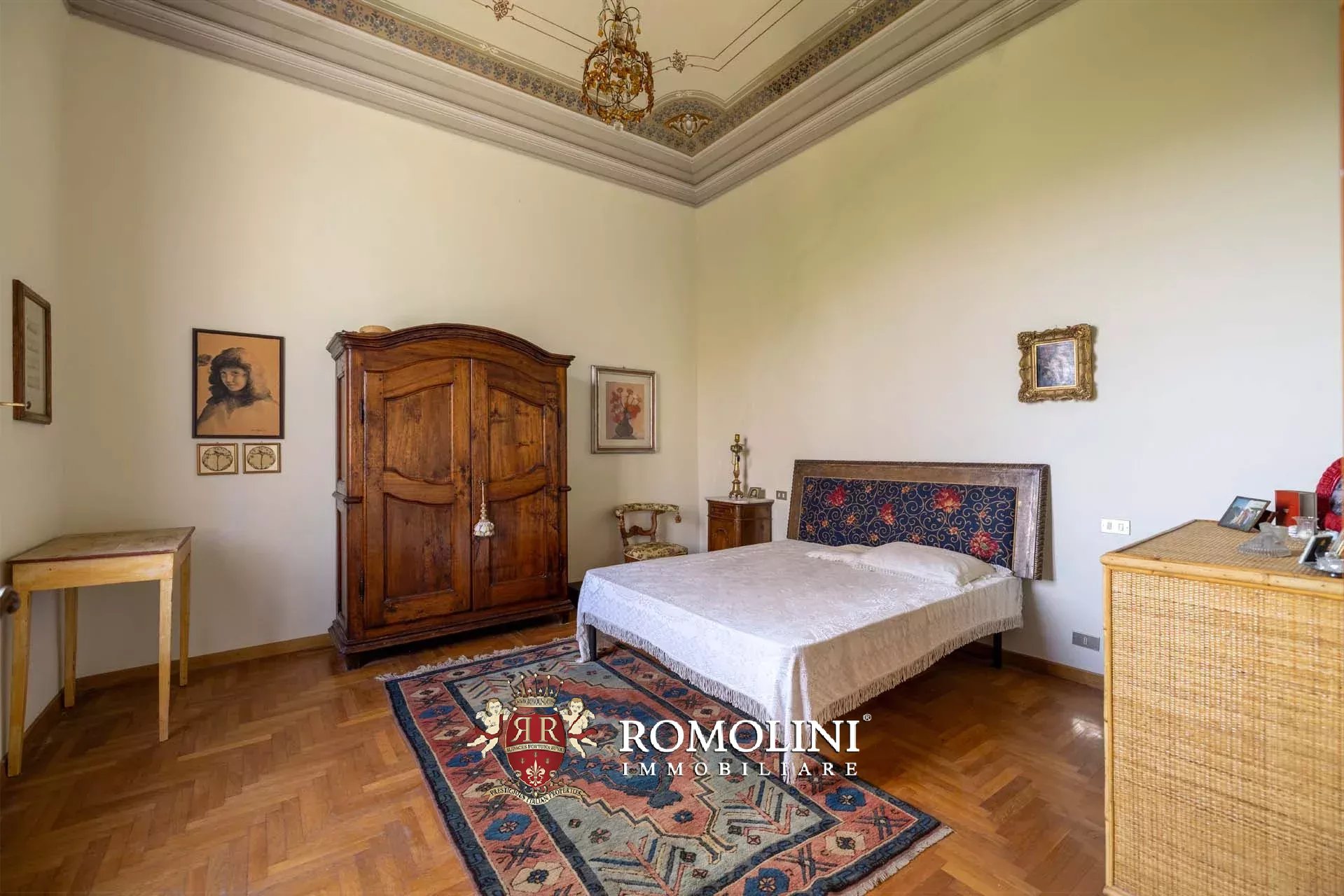 6 Bedroom Villa/Townhouse's Image 29