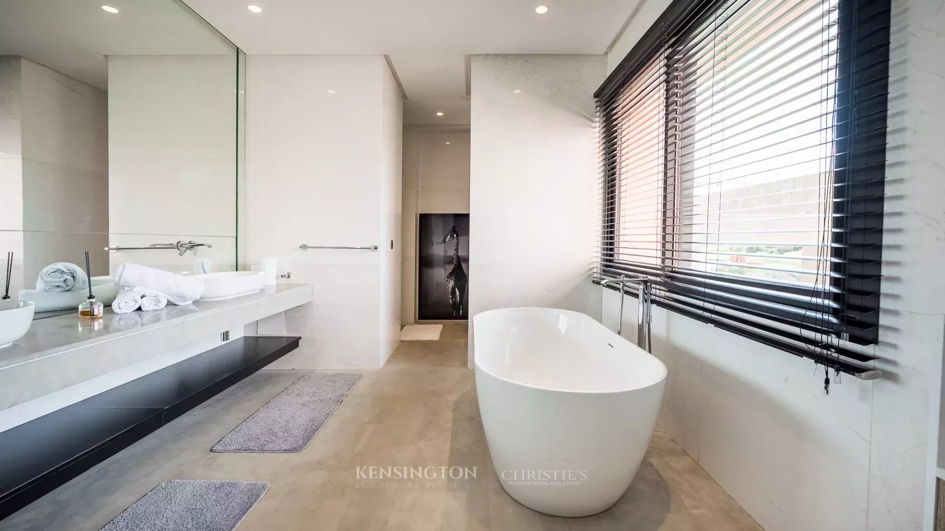 6 Bedroom Villa/Townhouse's Image 35