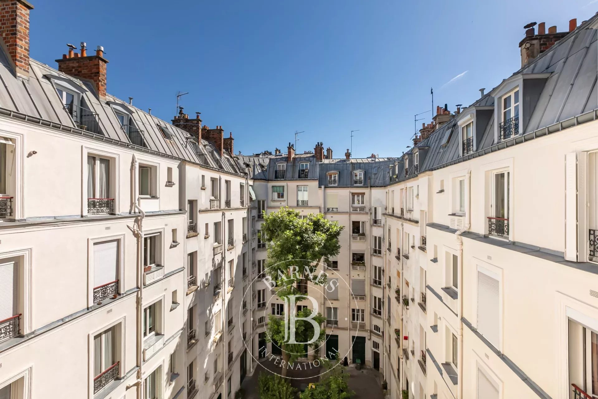 Paris 17 - Marché Lebon - 4-bedroom duplex - upper floor with full-length balcony - picture 15