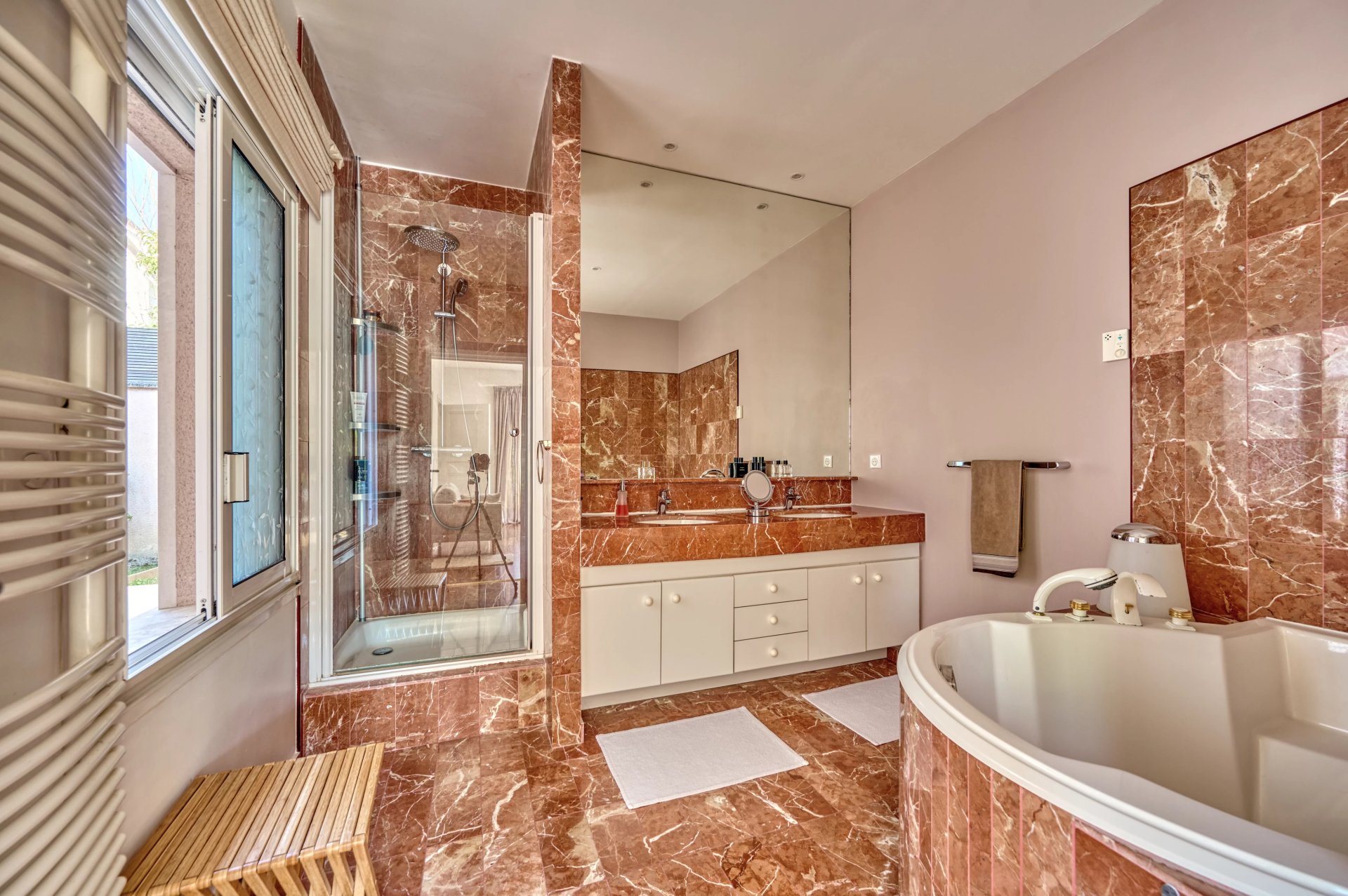 5 Bedroom Villa/Townhouse's Image 5