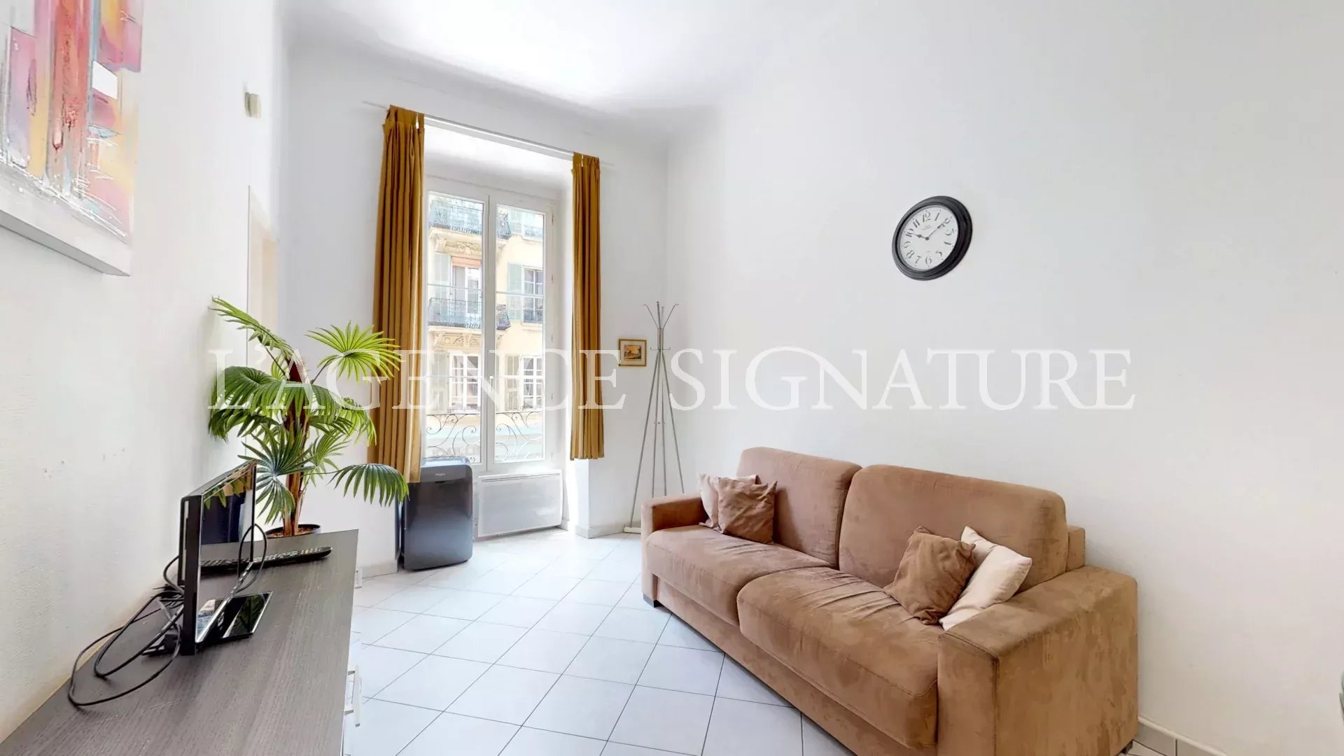 Agence immobilière de 