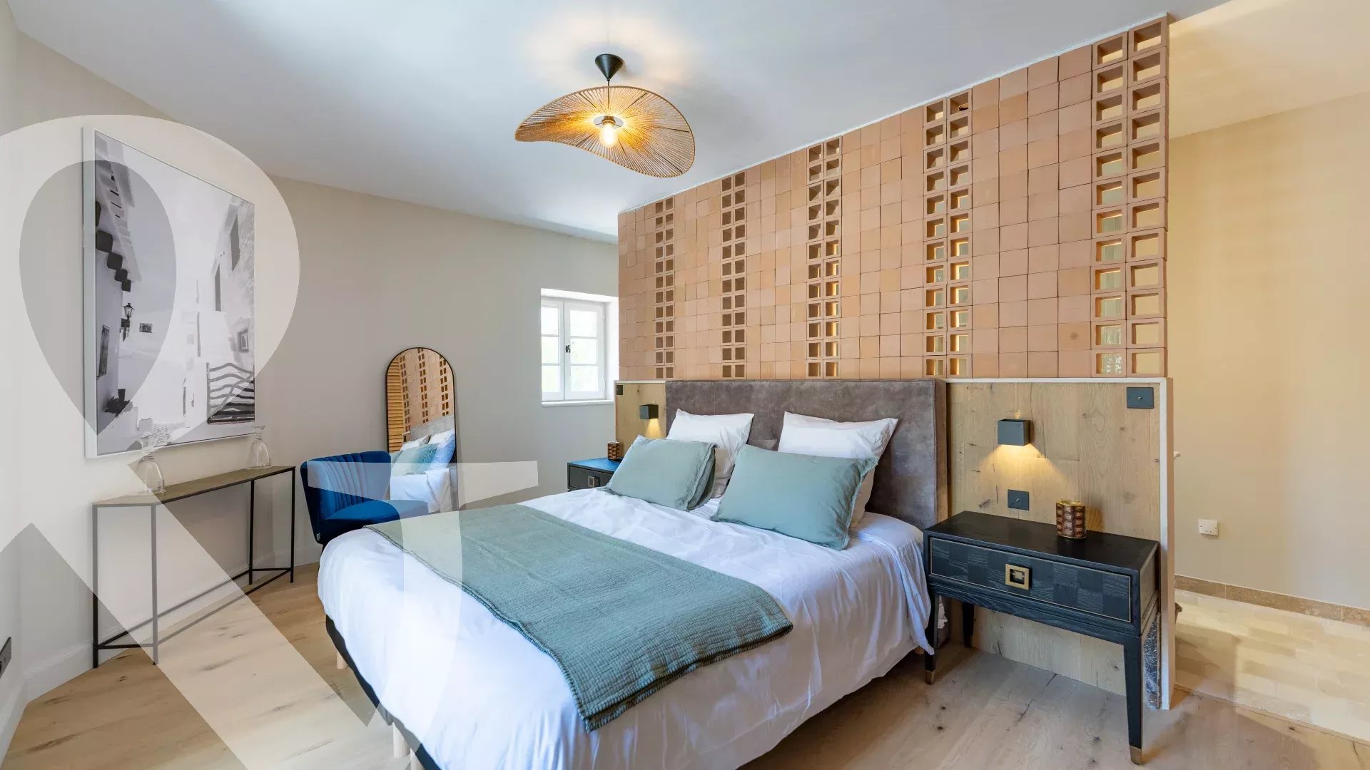 UN BIEN UNIQUE AVEC VUE SUR L'EGLISE