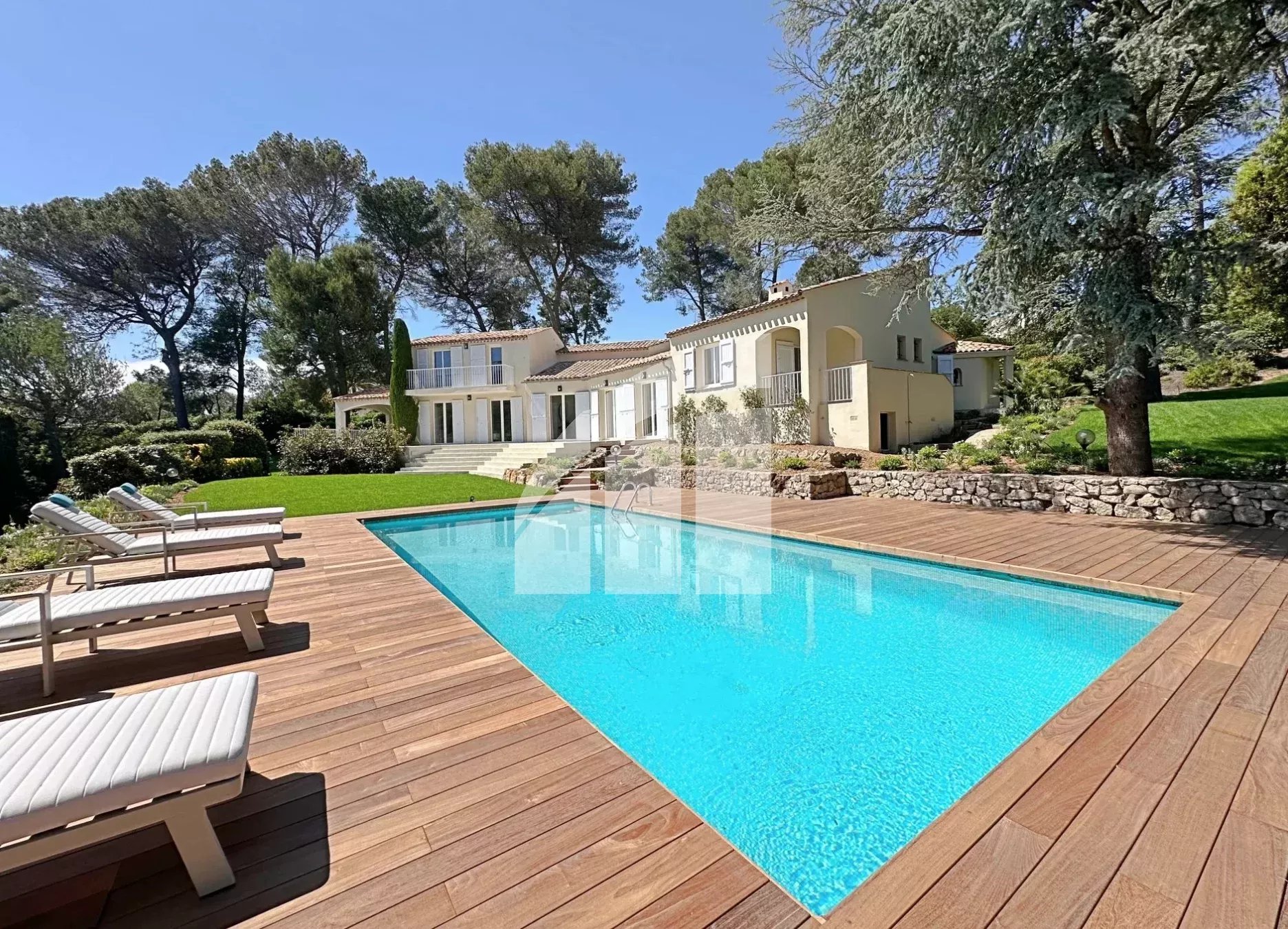 Vente Villa Biot Bois Fleuri