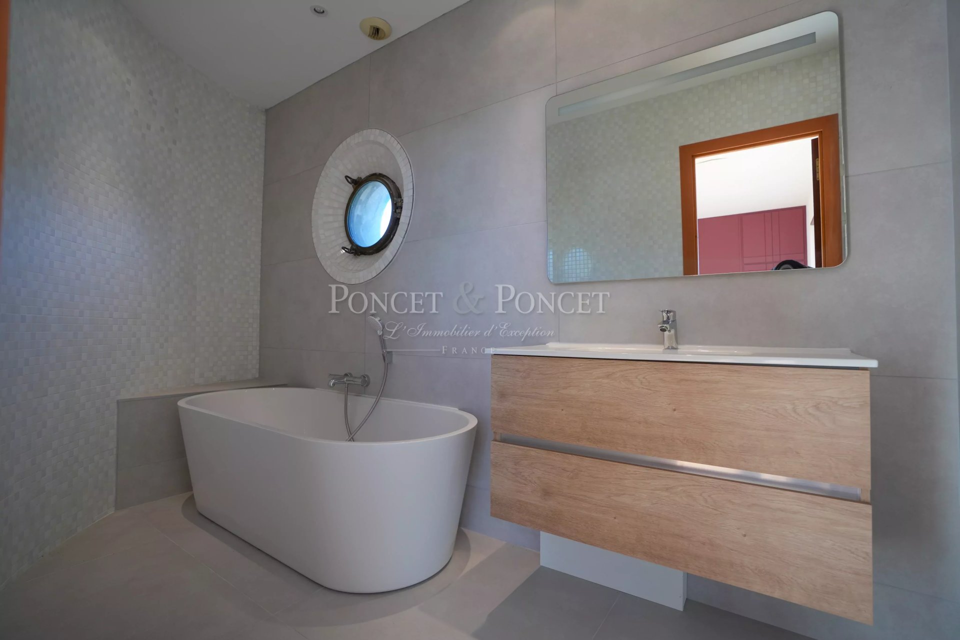 5 Bedroom Villa/Townhouse's Image 19