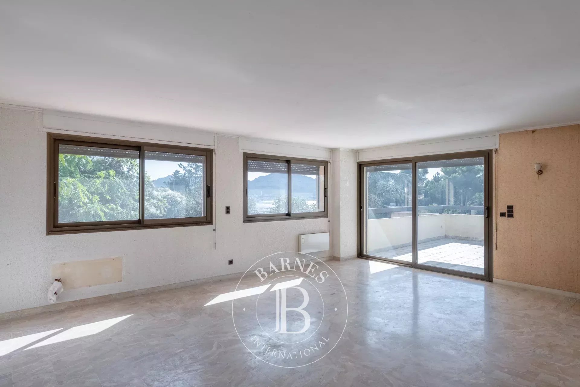 Villa Marseille 7ème - picture 10