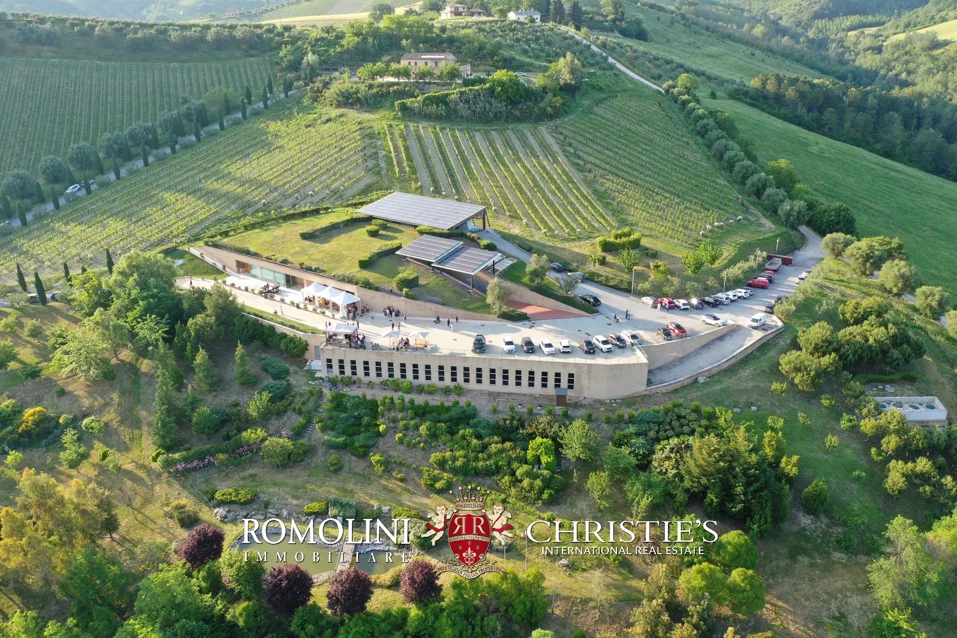 6 Bedroom Vineyard's Image 5