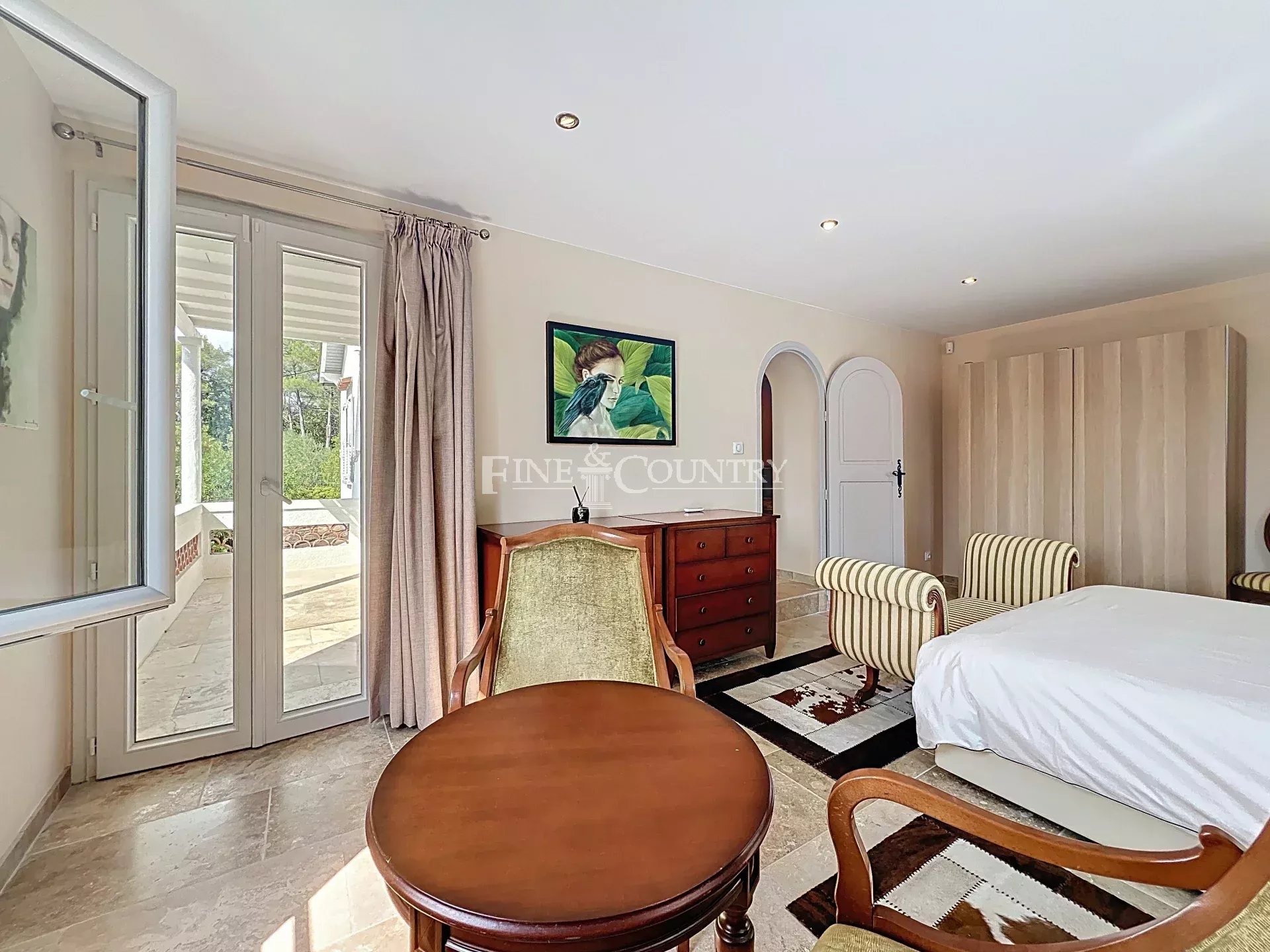 Photo of For sale Villa in Grasse with 3 apartments