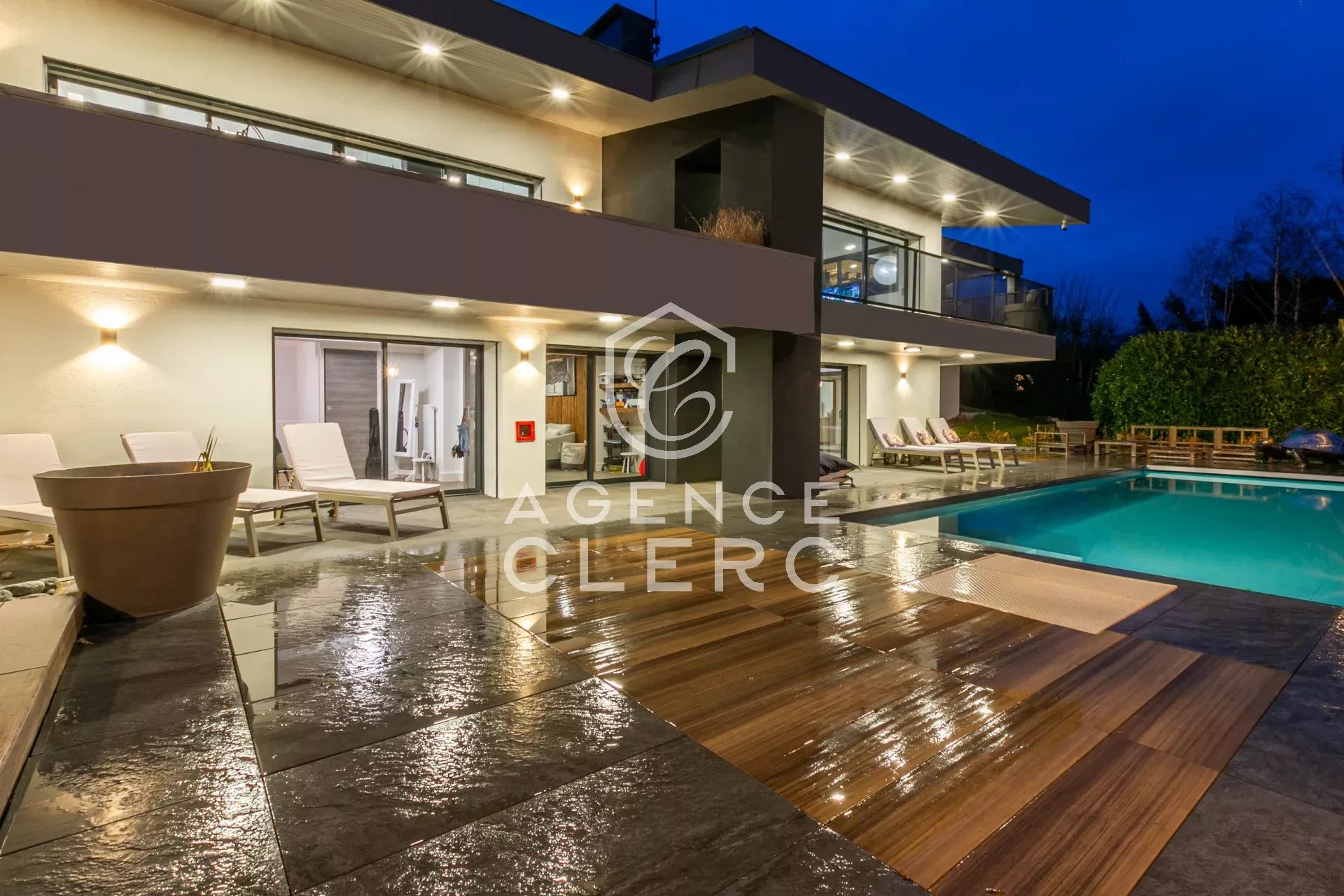 5 Bedroom Villa/Townhouse's Image 5