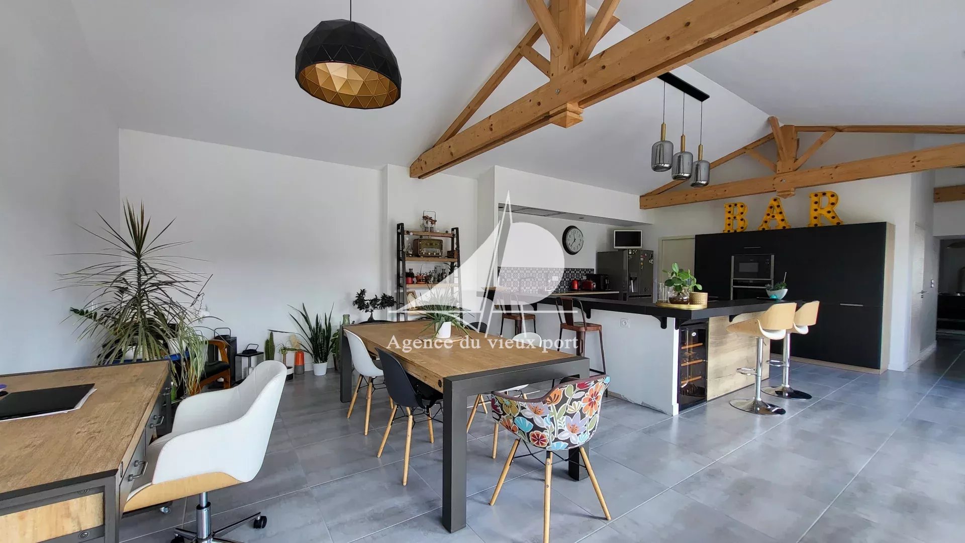 Agence immobilière de 