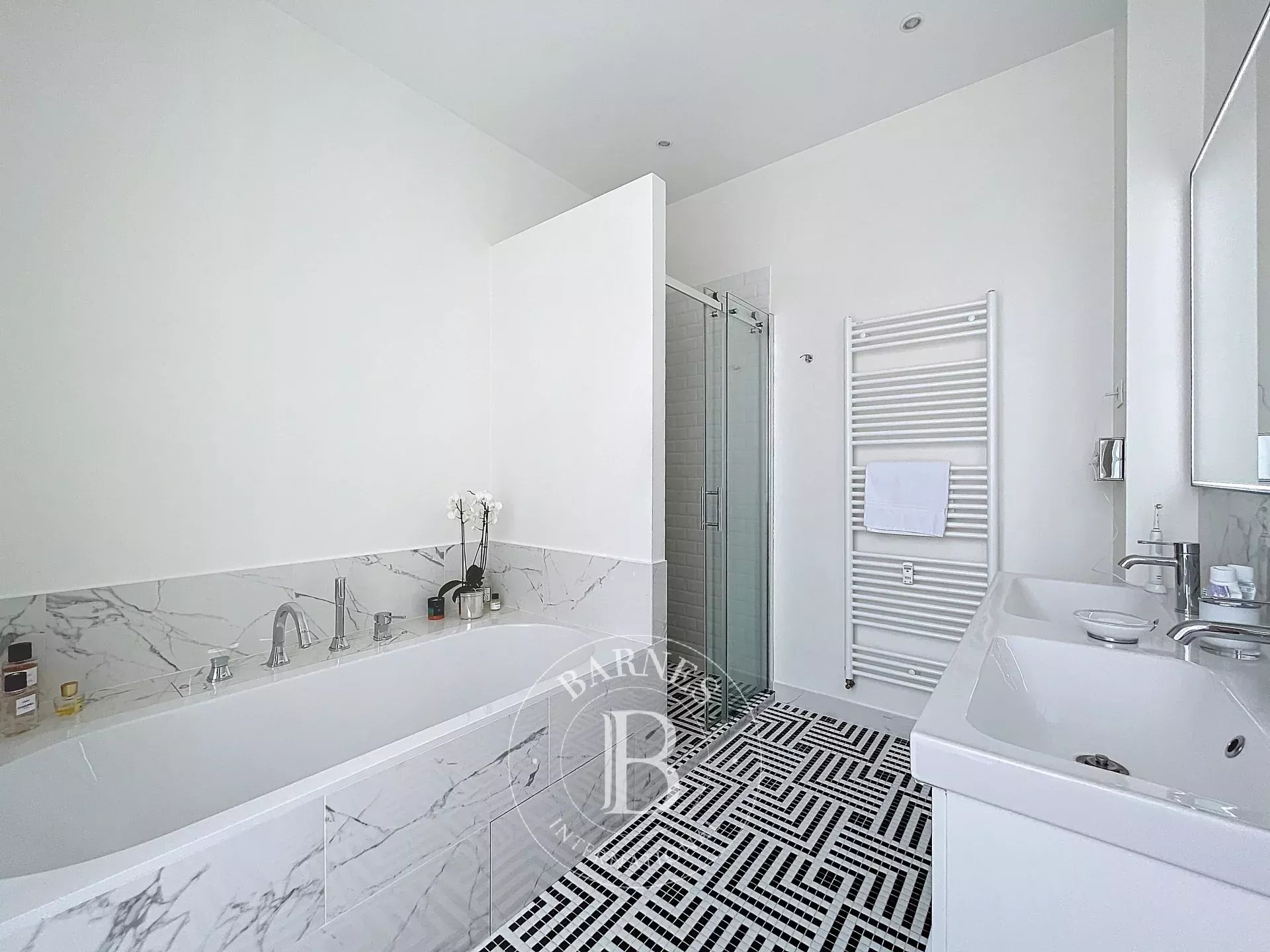 Paris  - Apartment 4 Bedrooms - picture 9