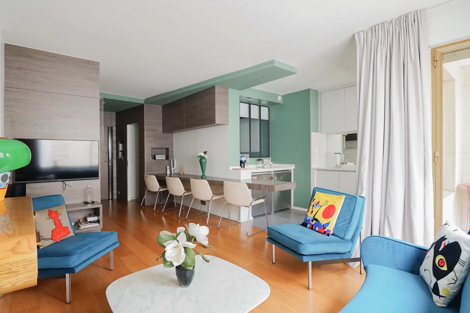 Paris 7e - UNIVERSITÉ / GROS CAILLOU