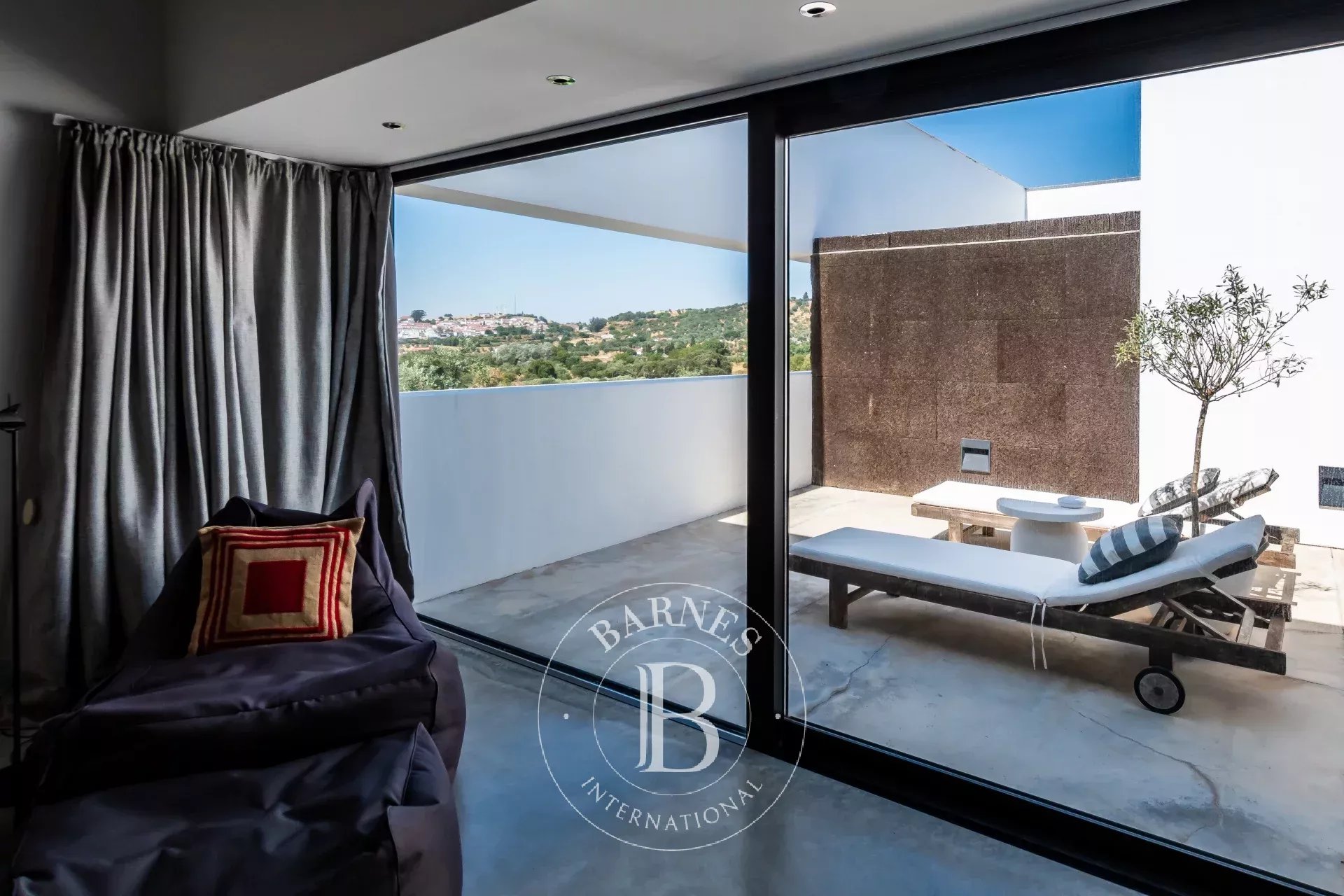 Vues panoramiques et intimité à Arraiolos