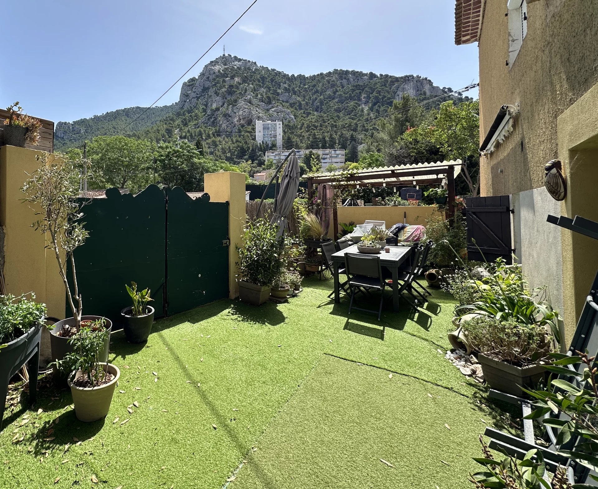 Bas de villa / appartement T4 en rez-de-jardin sur Toulon Ouest