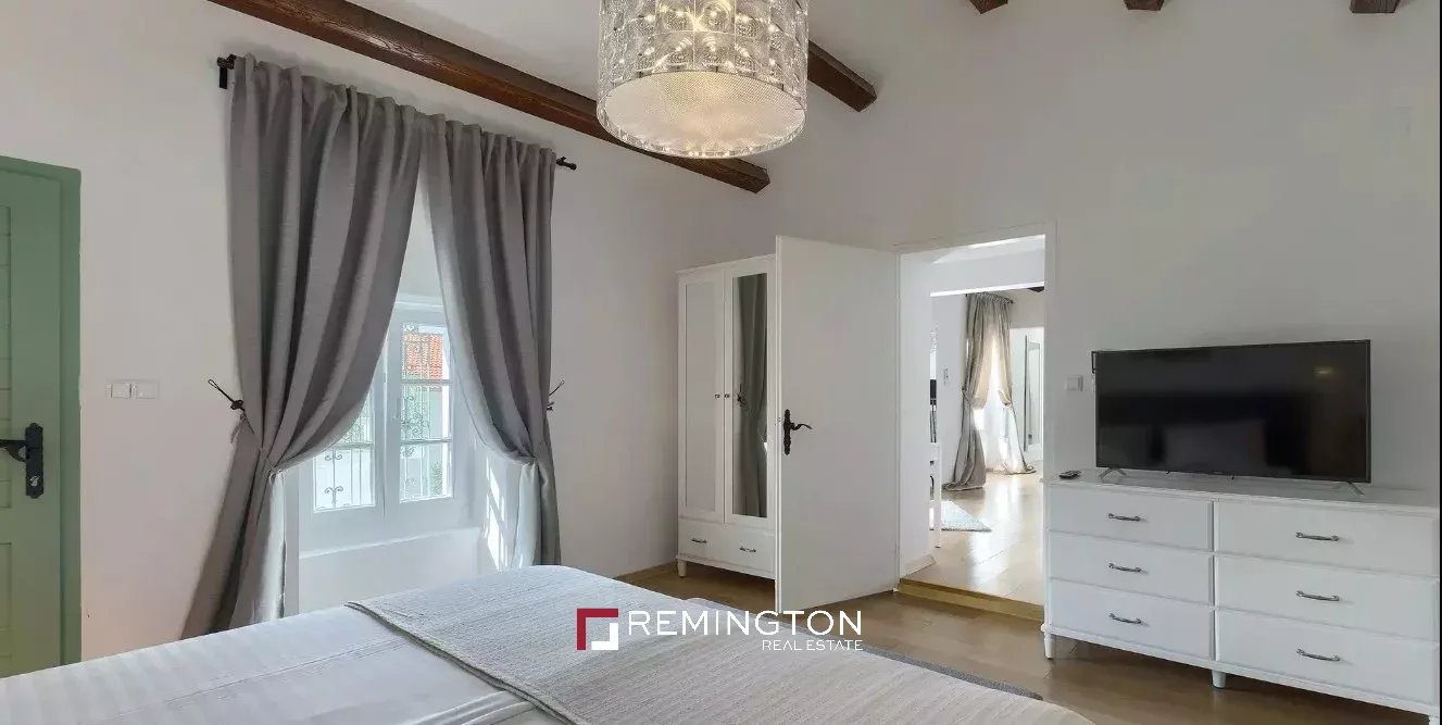 5 Bedroom Villa/Townhouse's Image 29
