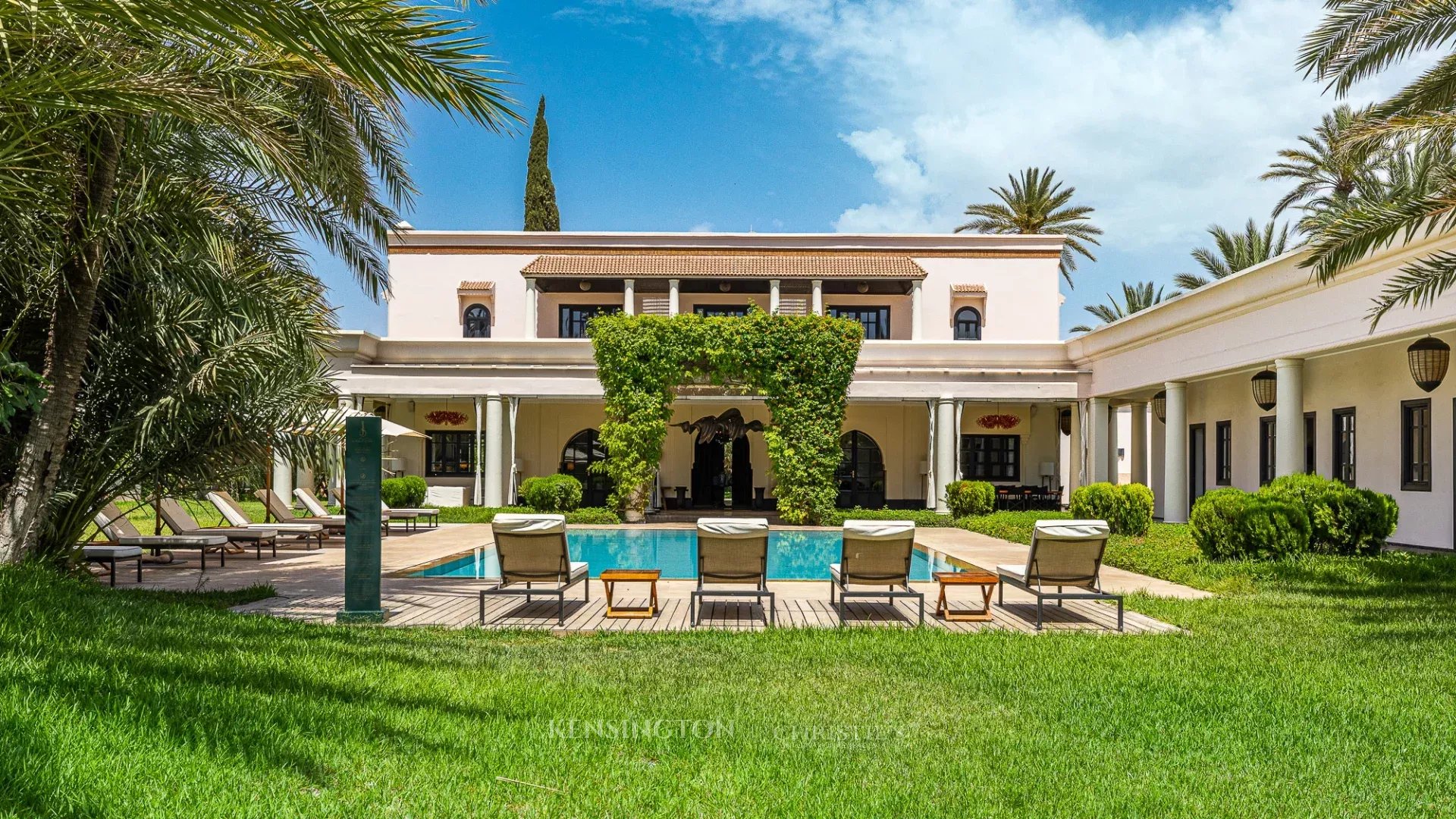6 Bedroom Villa/Townhouse's Image 99