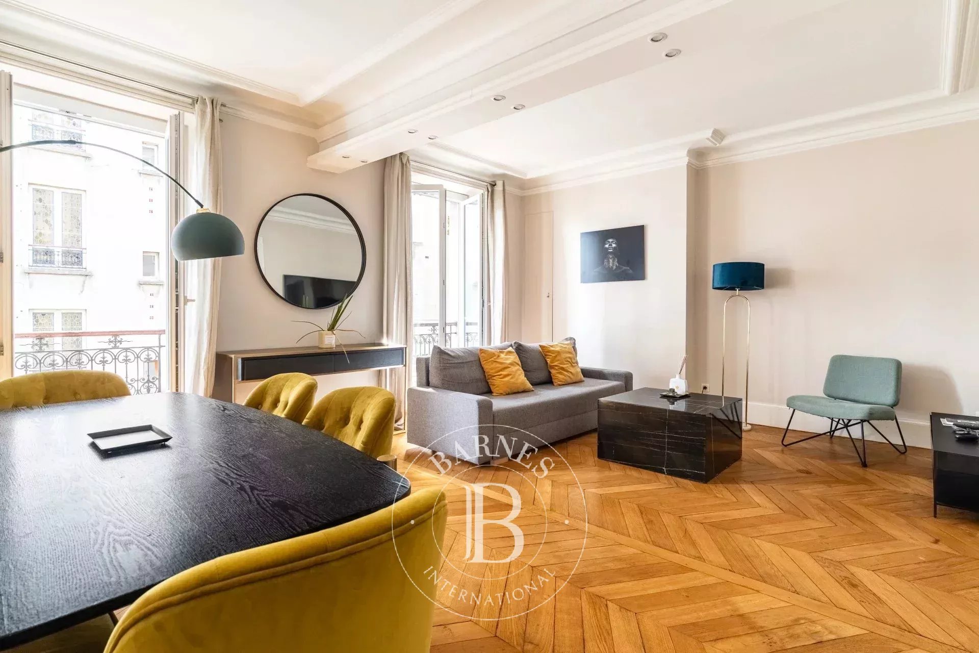 Neuilly-Mairie - 1-bed apartment - Elegant contemporary décor combined with period charm - Close to shops and transport services