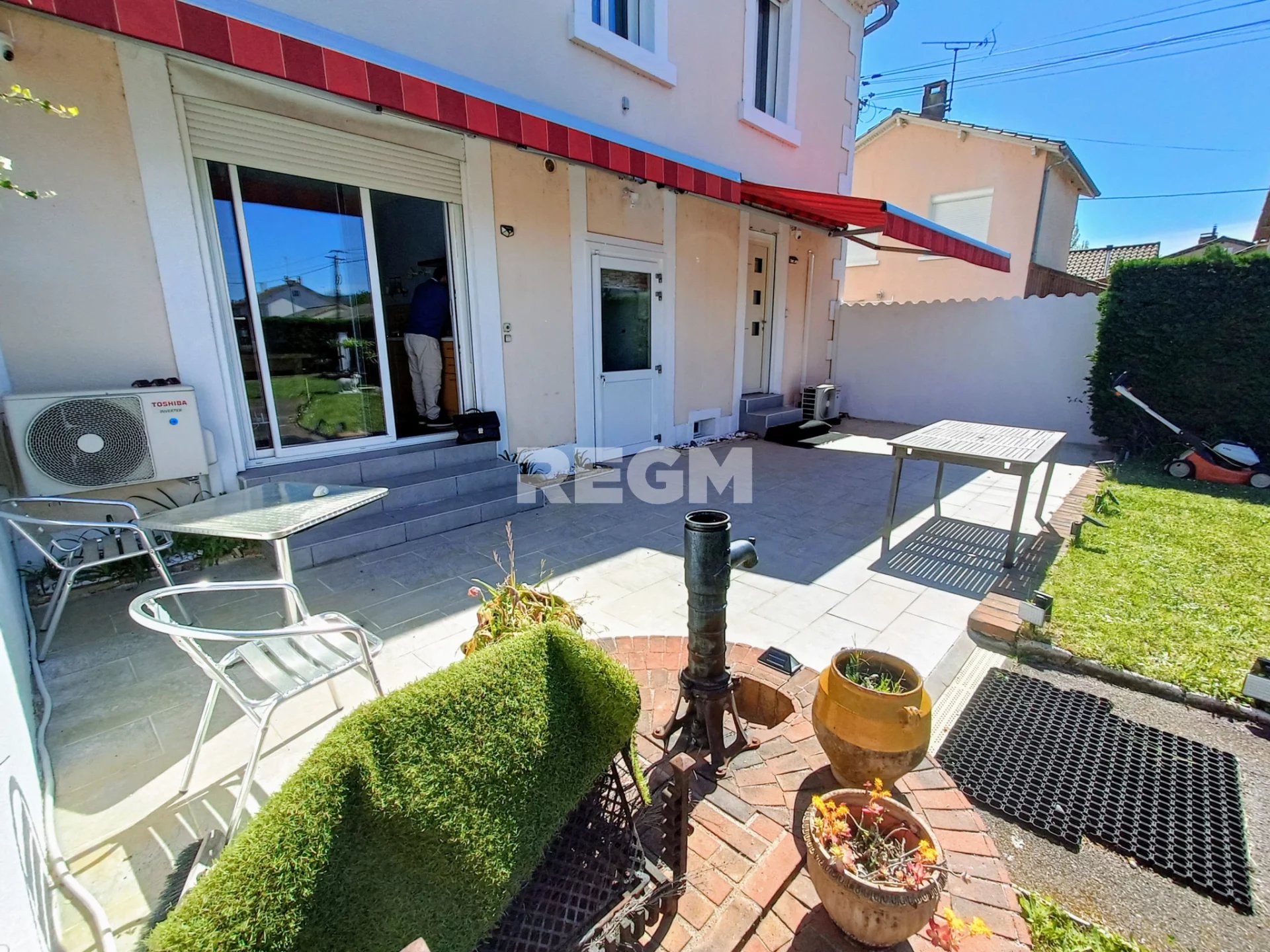 Maison Familiale 9 Pièces 231m2 - HYPERCENTRE - Saint Astier