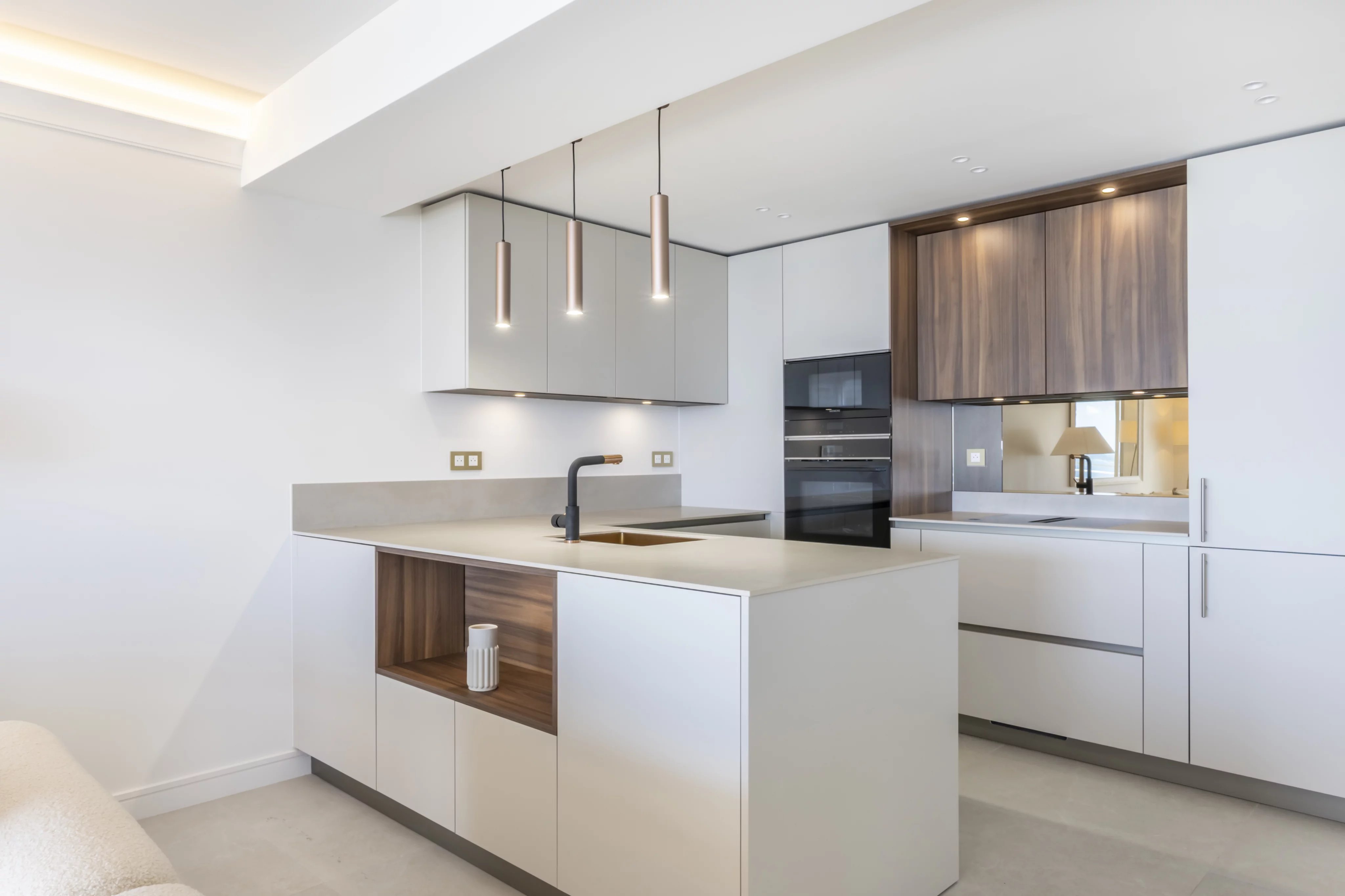  Image of Apartment - 2 Bedrooms for Sale in Alpes-Maritimes-Cannes-France, Image 10