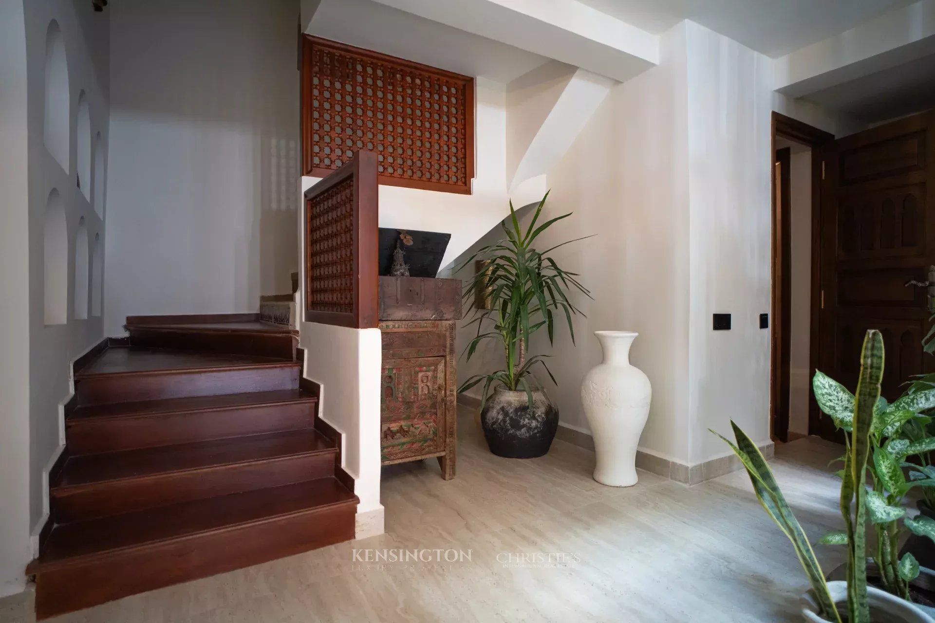 8 Bedroom Villa/Townhouse's Image 10
