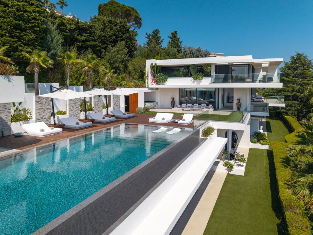 Villa for sale in Cannes — A Contemporary Masterpiece — Cannes Californie