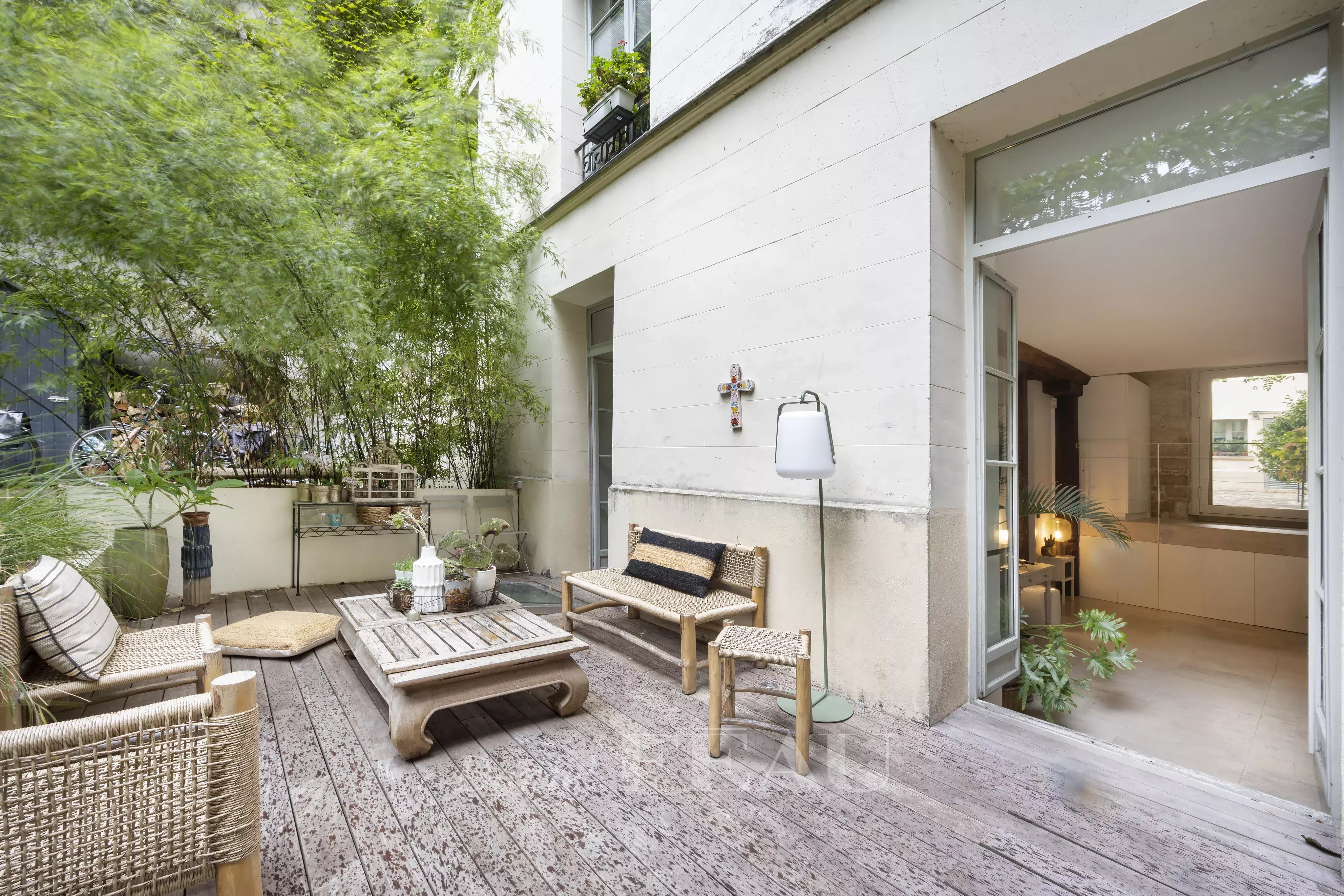 Sale Apartment Paris 3rd