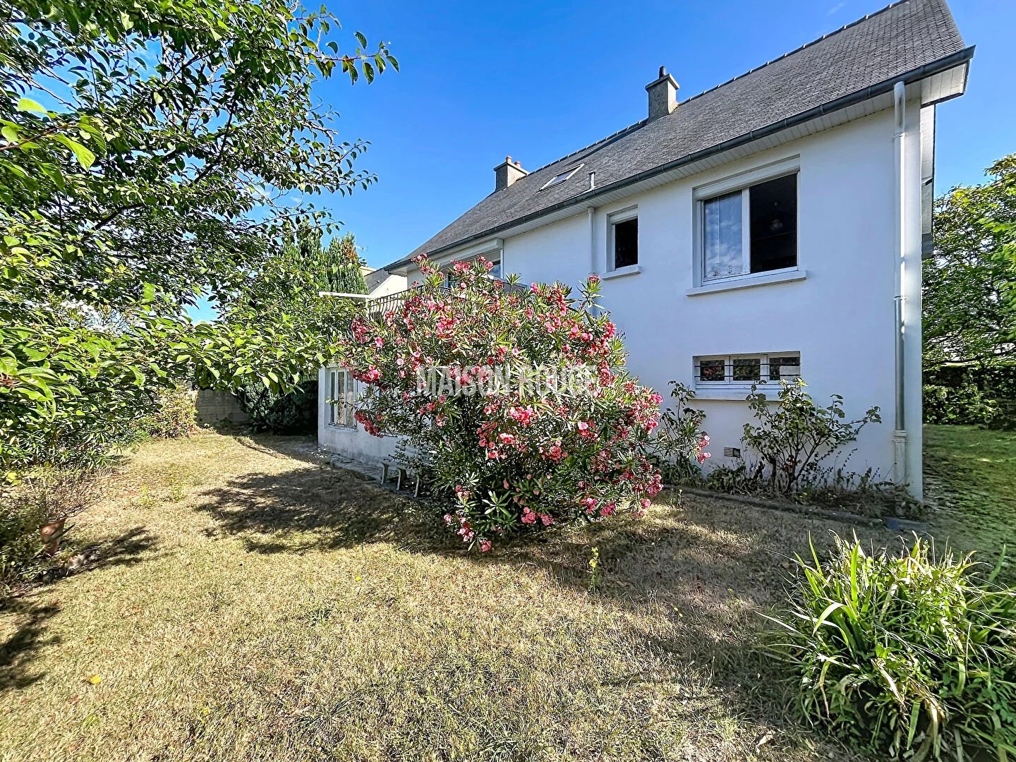 Maison avec beau potentiel, commerces et mer accessibles à pied