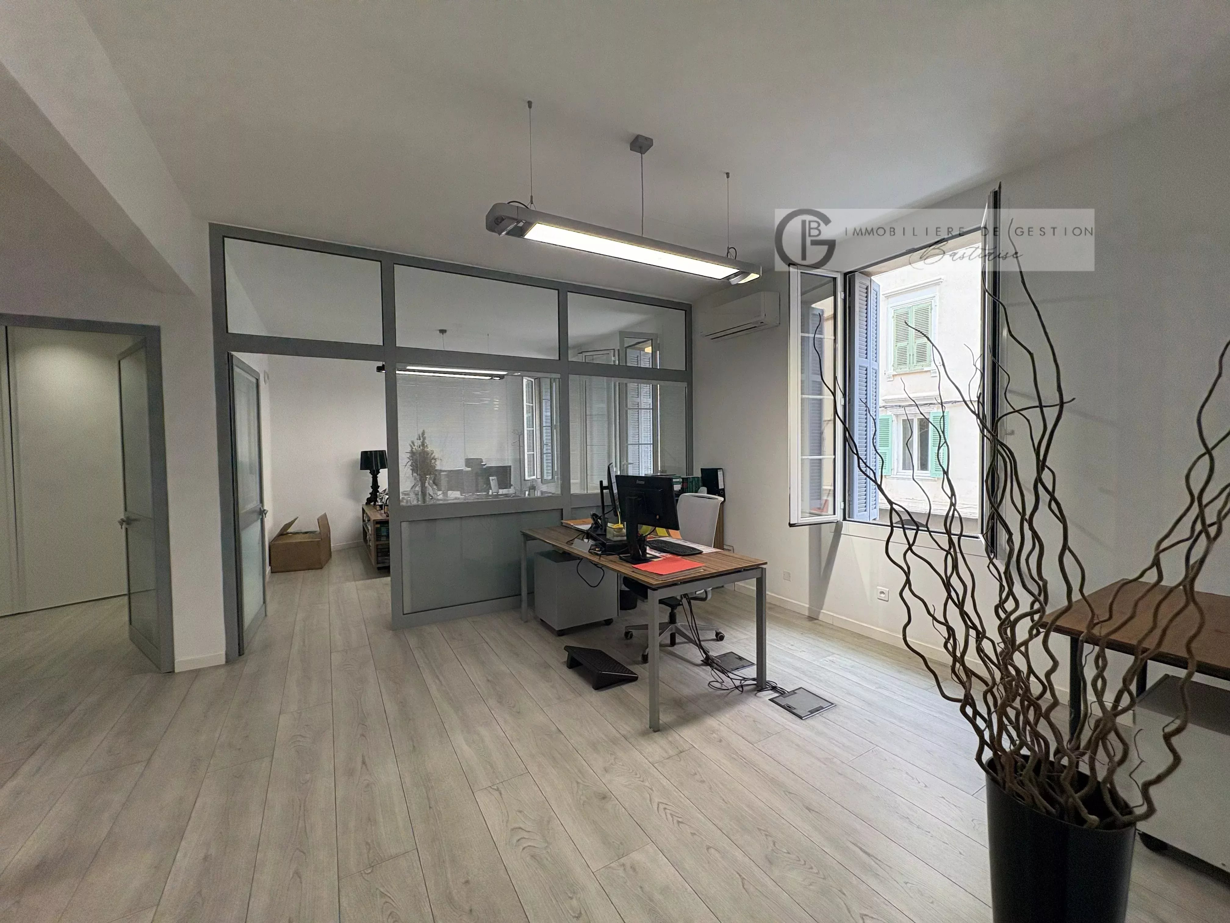 Agence immobilière de 