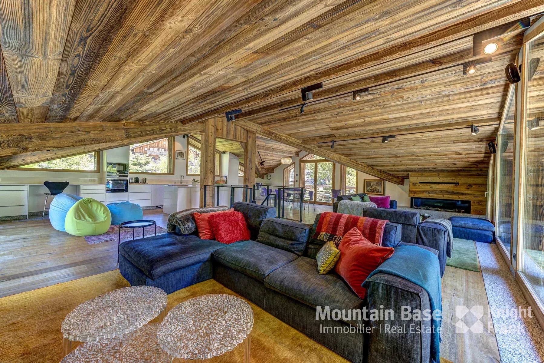 Photo of A newly built 4-bedroom chalet at the foot of Les Planards ski area.