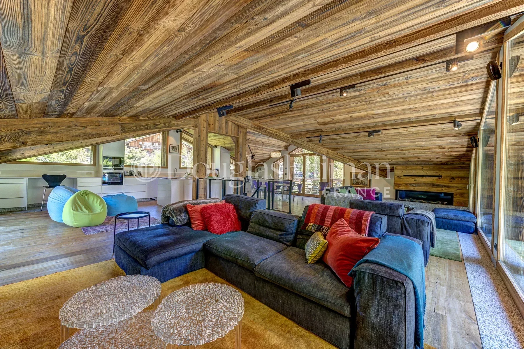 CHAMONIX – Chalet neuf de 4 chambres - Image nᵒ3