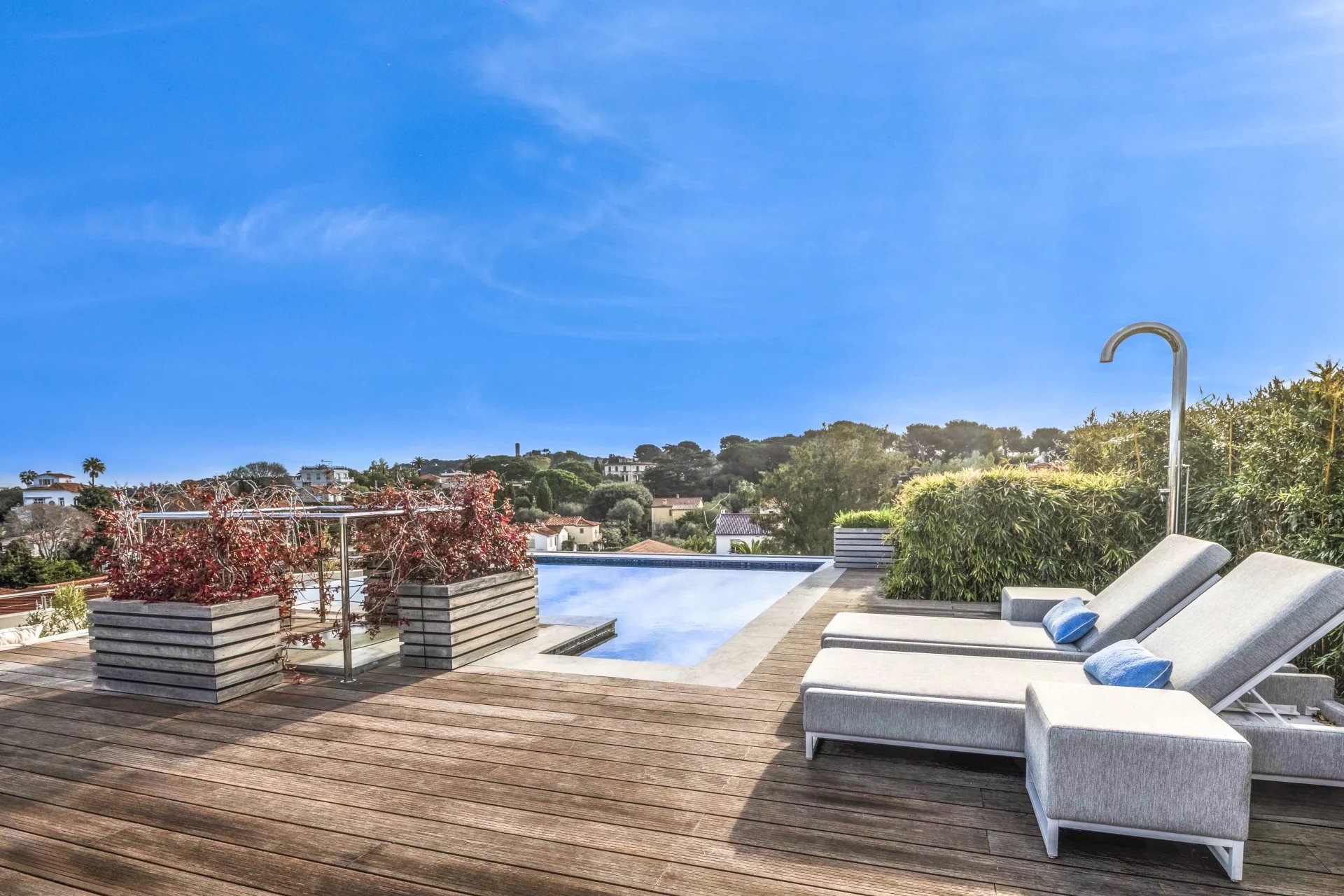 Qlistings - 4 Bedrooms - Apartment - Alpes-Maritimes - For Sale - 9979 Property Image