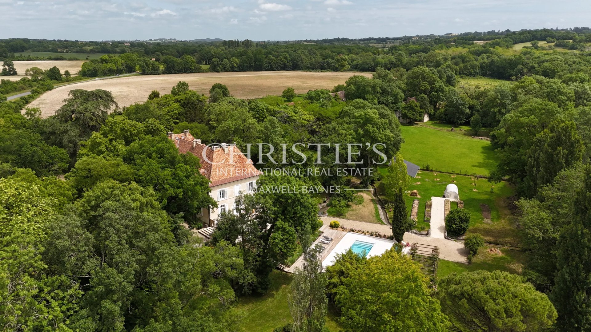 9 Bedroom Chateau's Image 41