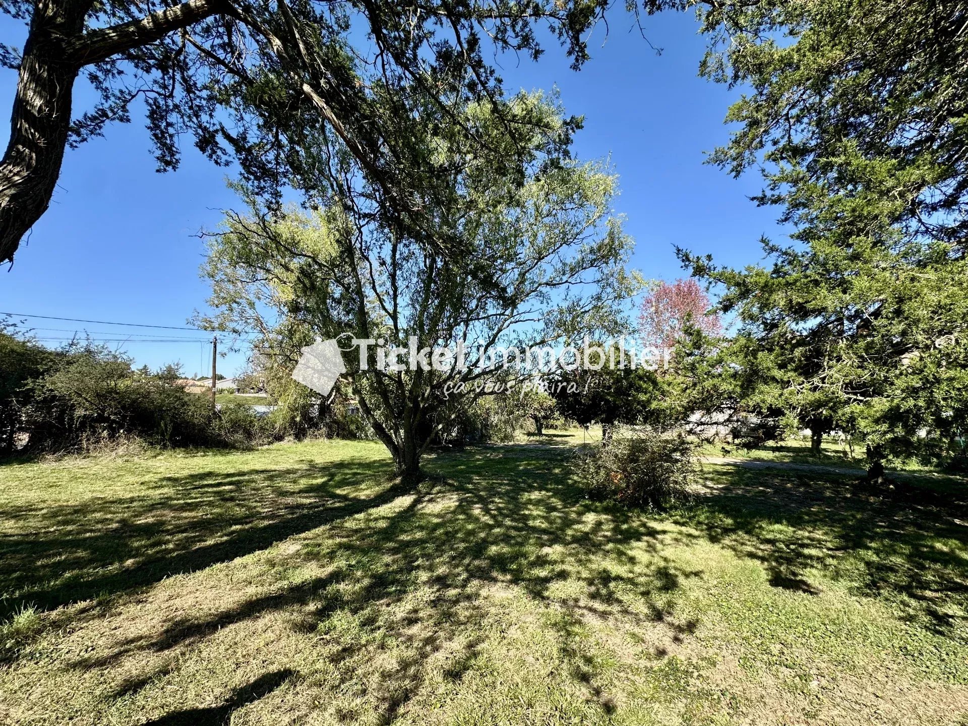 🟩 Terrain constructible 712m² — photo 4