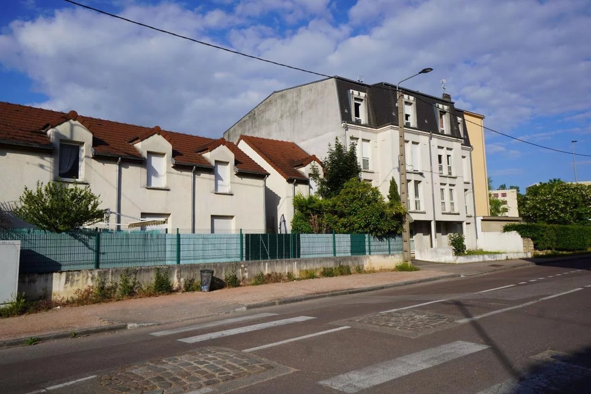 Dijon facultée, 10min a pied des facs et proche des moyens de communications