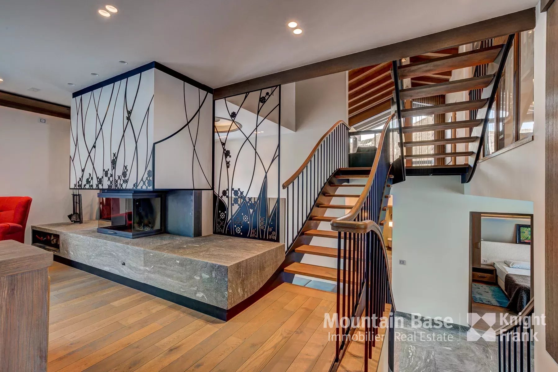 Photo of Beautifully designed, contemporary 4/5 bedroom chalet in a quiet area of Les Houches