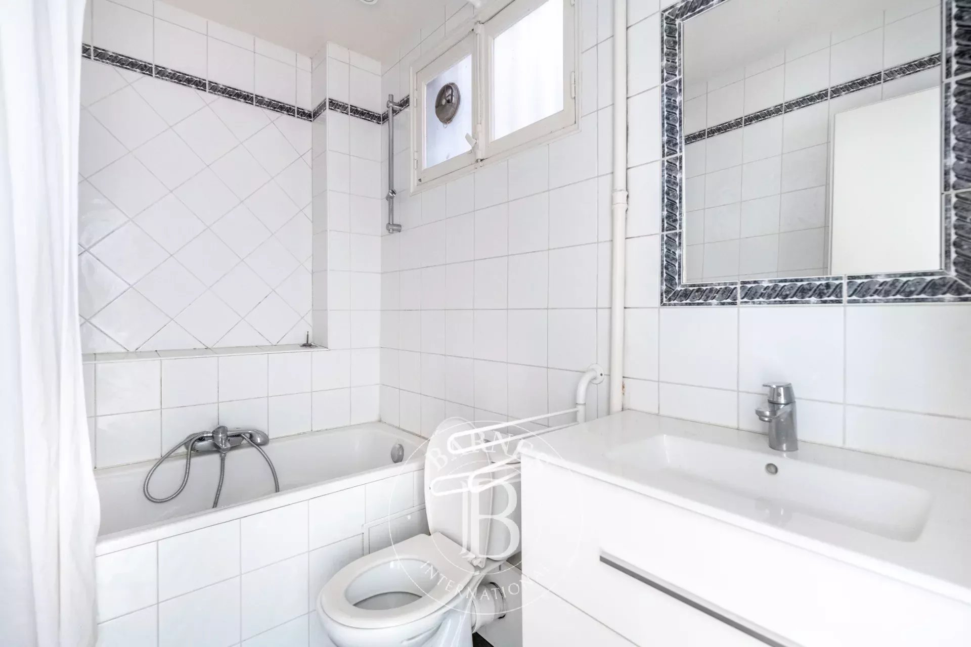 Daire Paris 8ème - picture 8