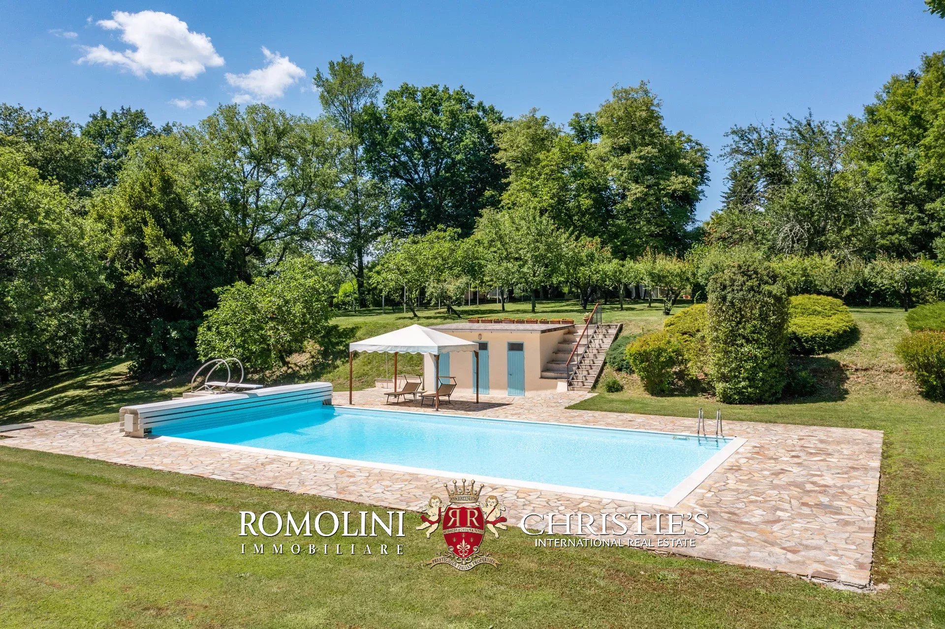 8 Bedroom Villa/Townhouse's Image 23