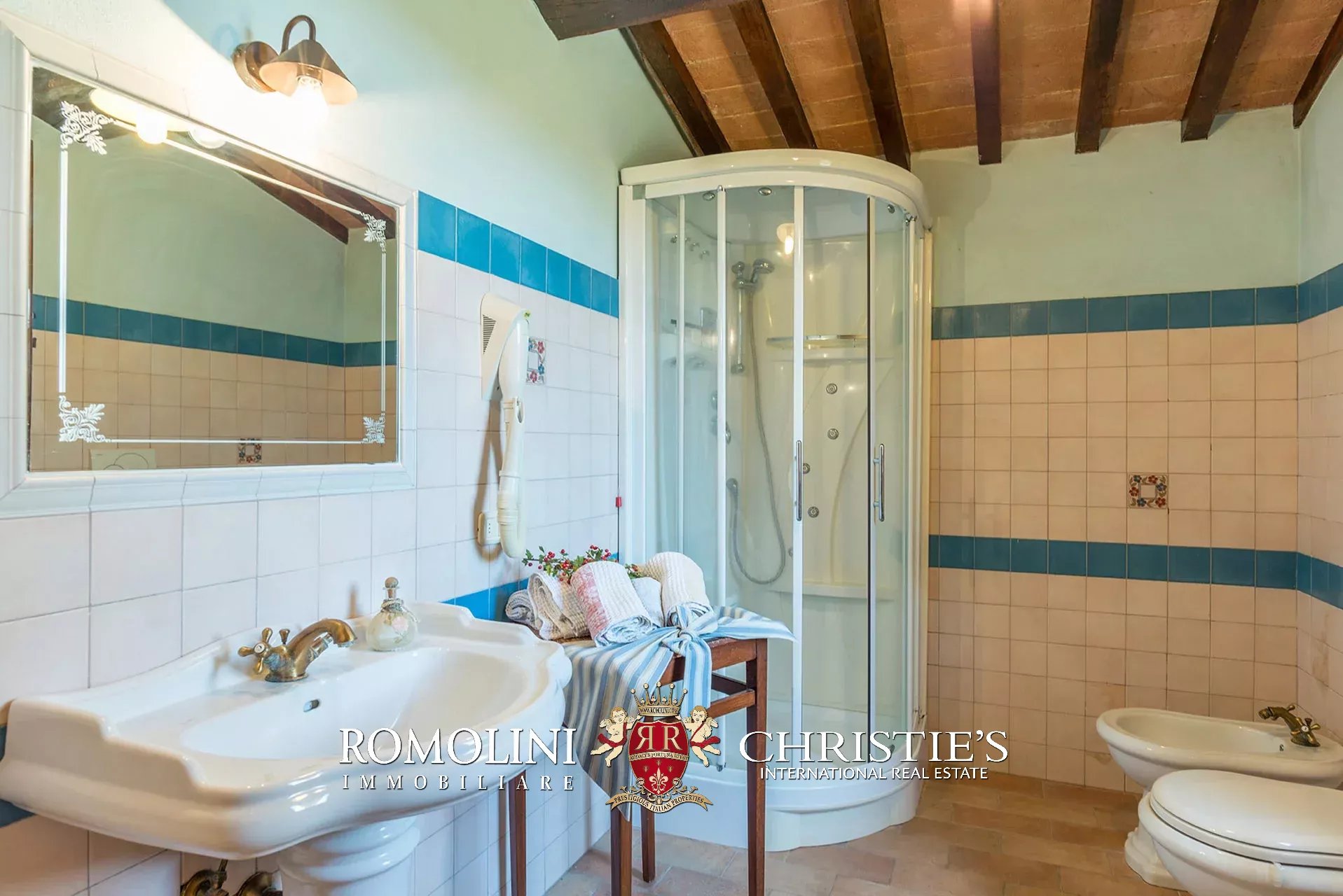 10 Bedroom Villa/Townhouse's Image 31