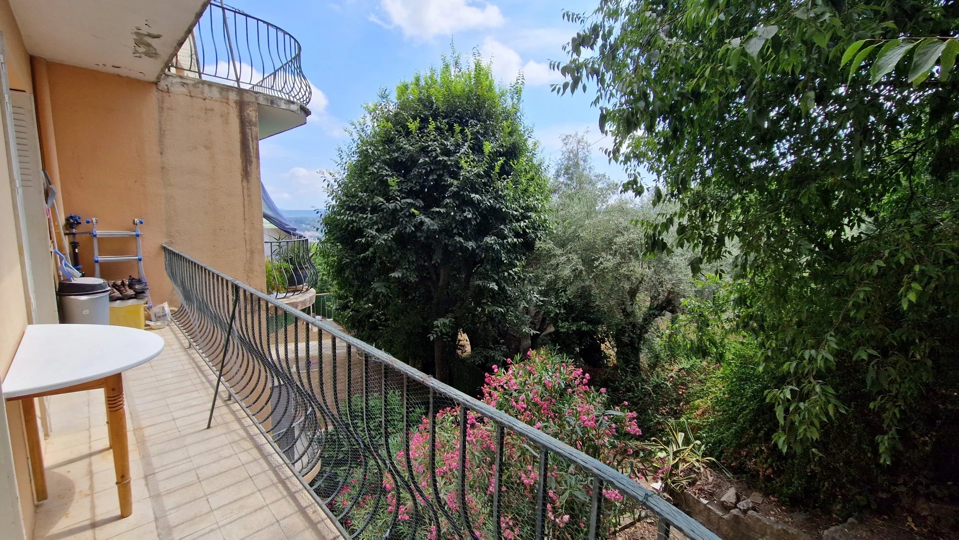 06130 GRASSE APPARTEMENT