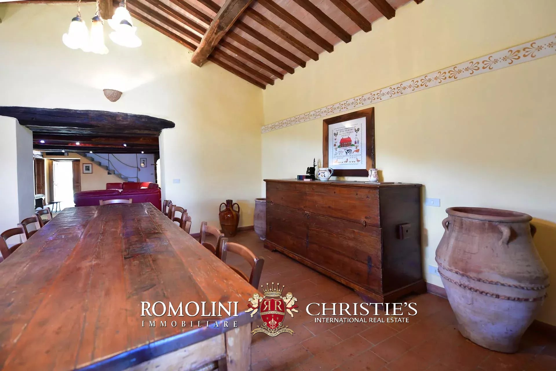 8 Bedroom Villa/Townhouse's Image 41