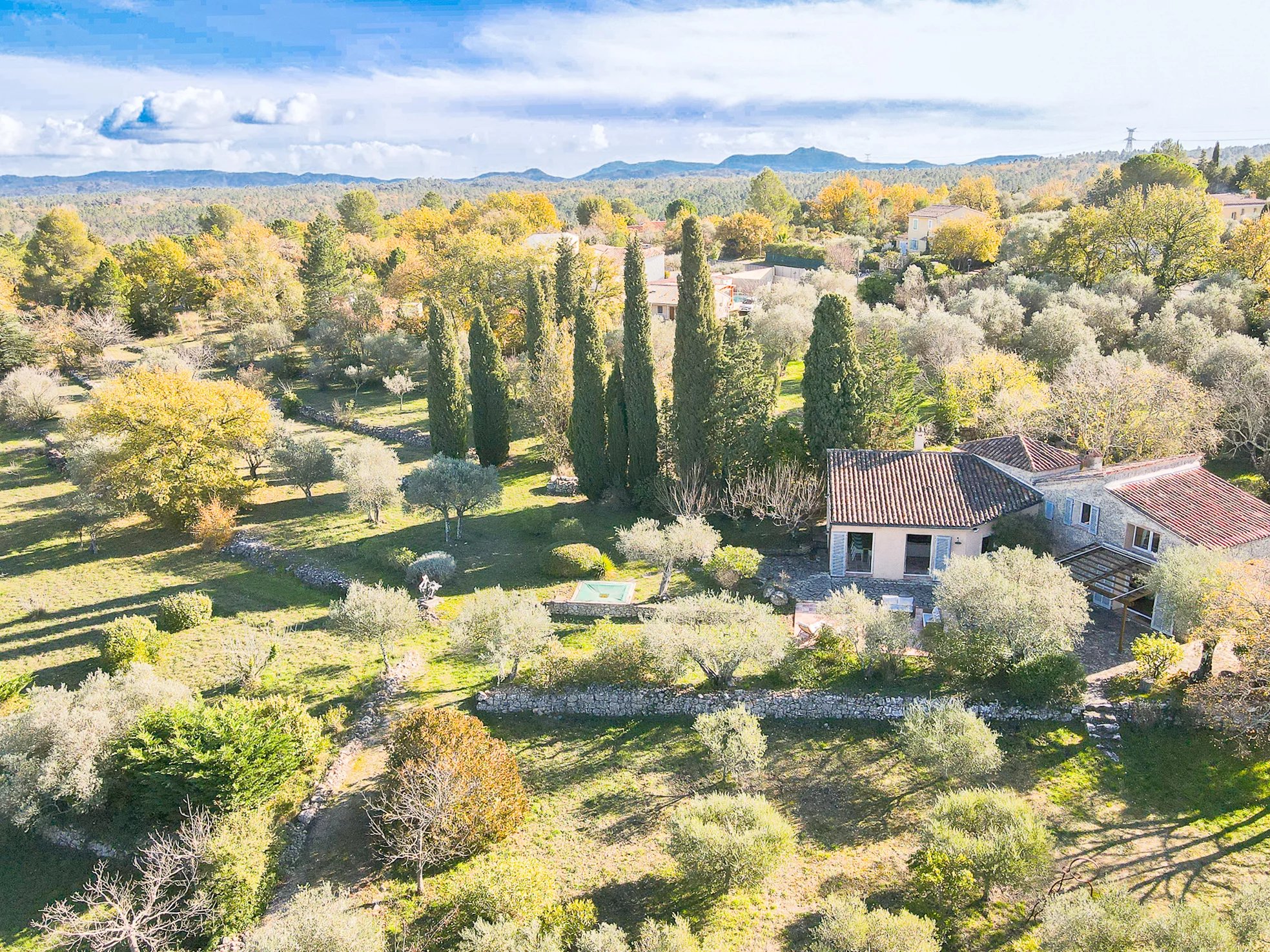 Authentique Bergerie en Pierres à pieds du village