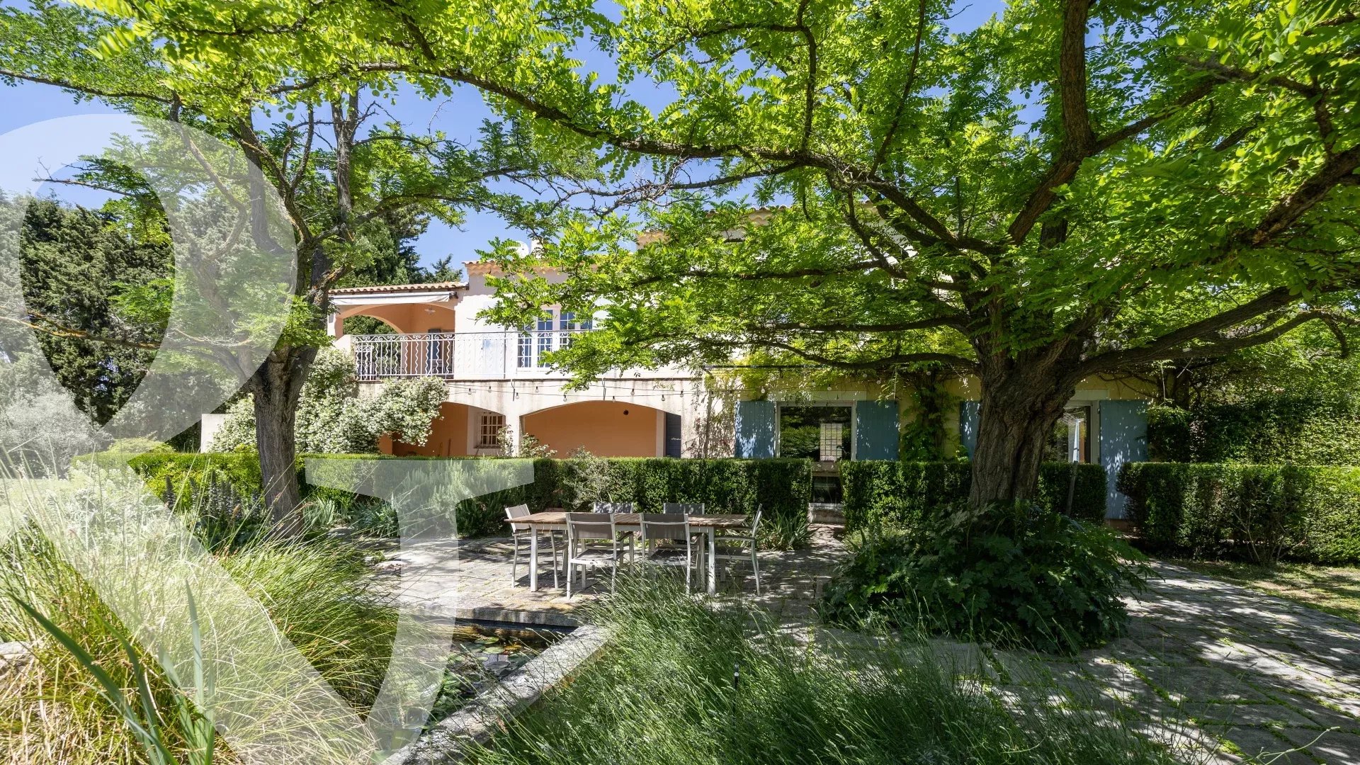 GRANDE MAISON FAMILIALE