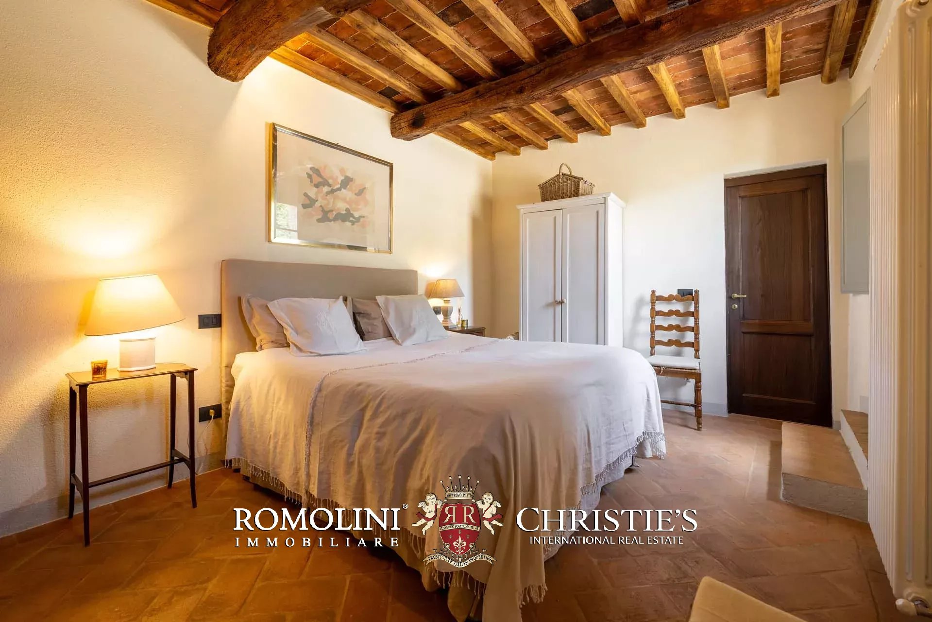 6 Bedroom Villa/Townhouse's Image 42