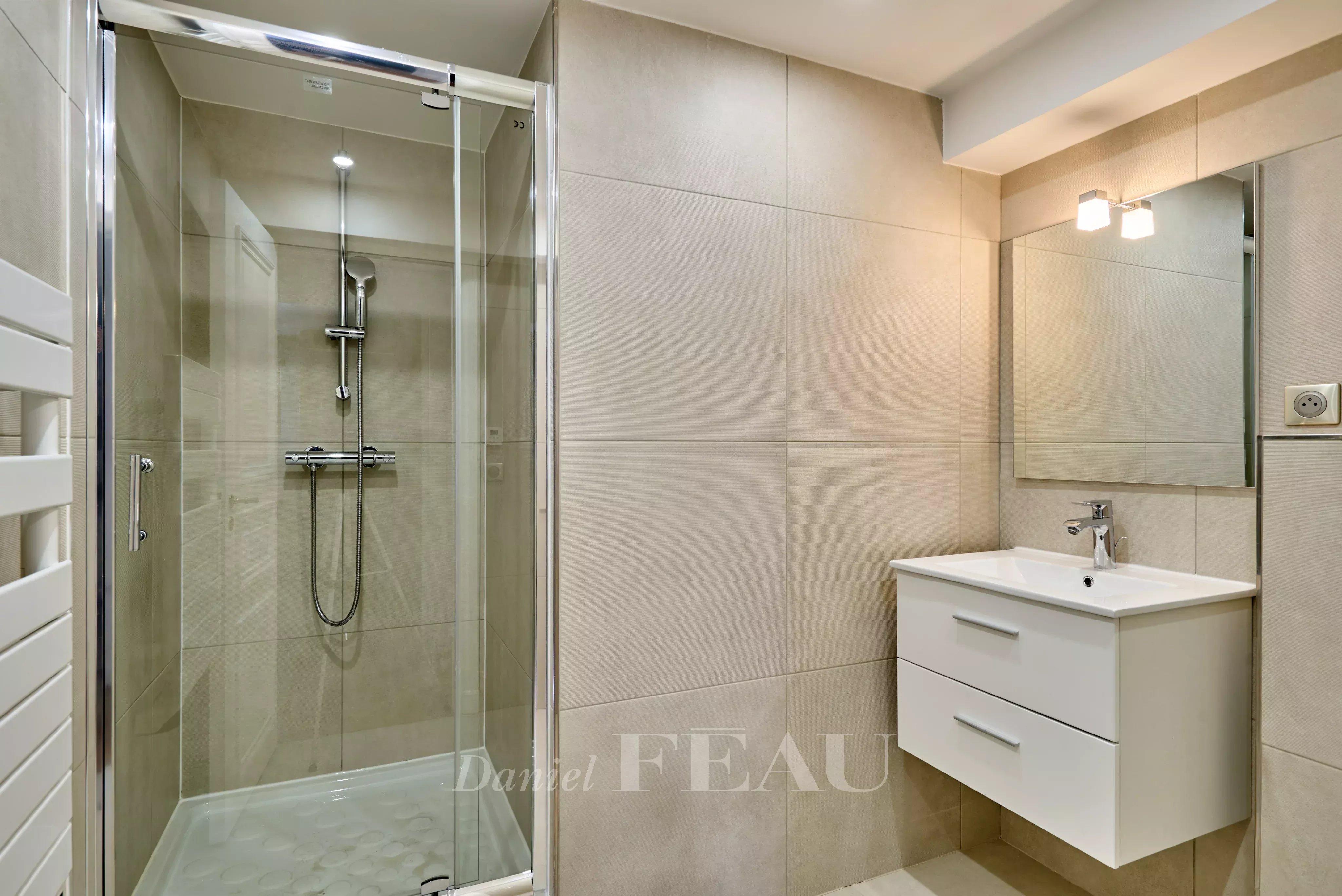 Location Appartement Paris 8ème