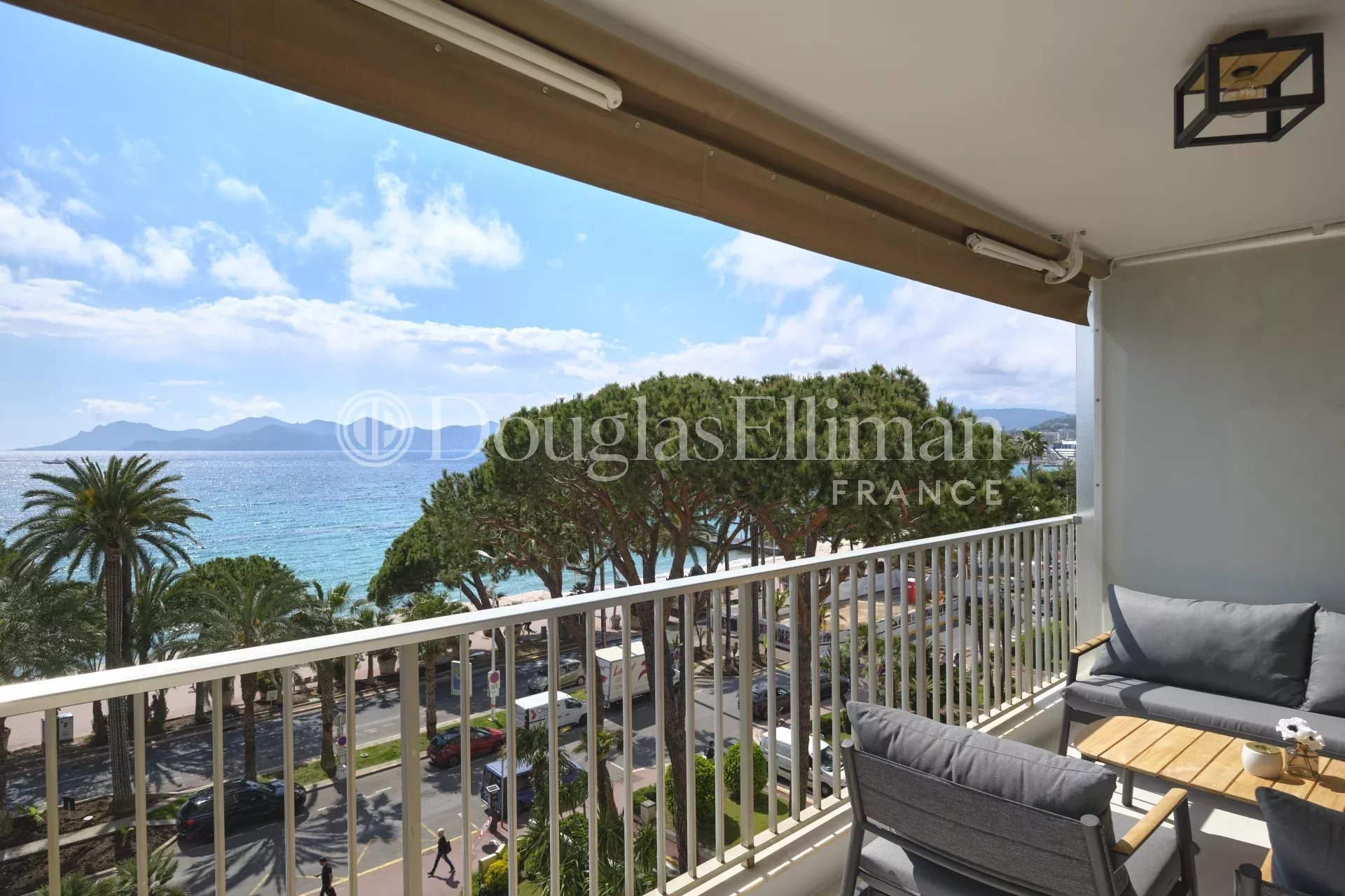 CANNES CROISETTE – Magnifique appartement avec vue mer panoramique - Image nᵒ3