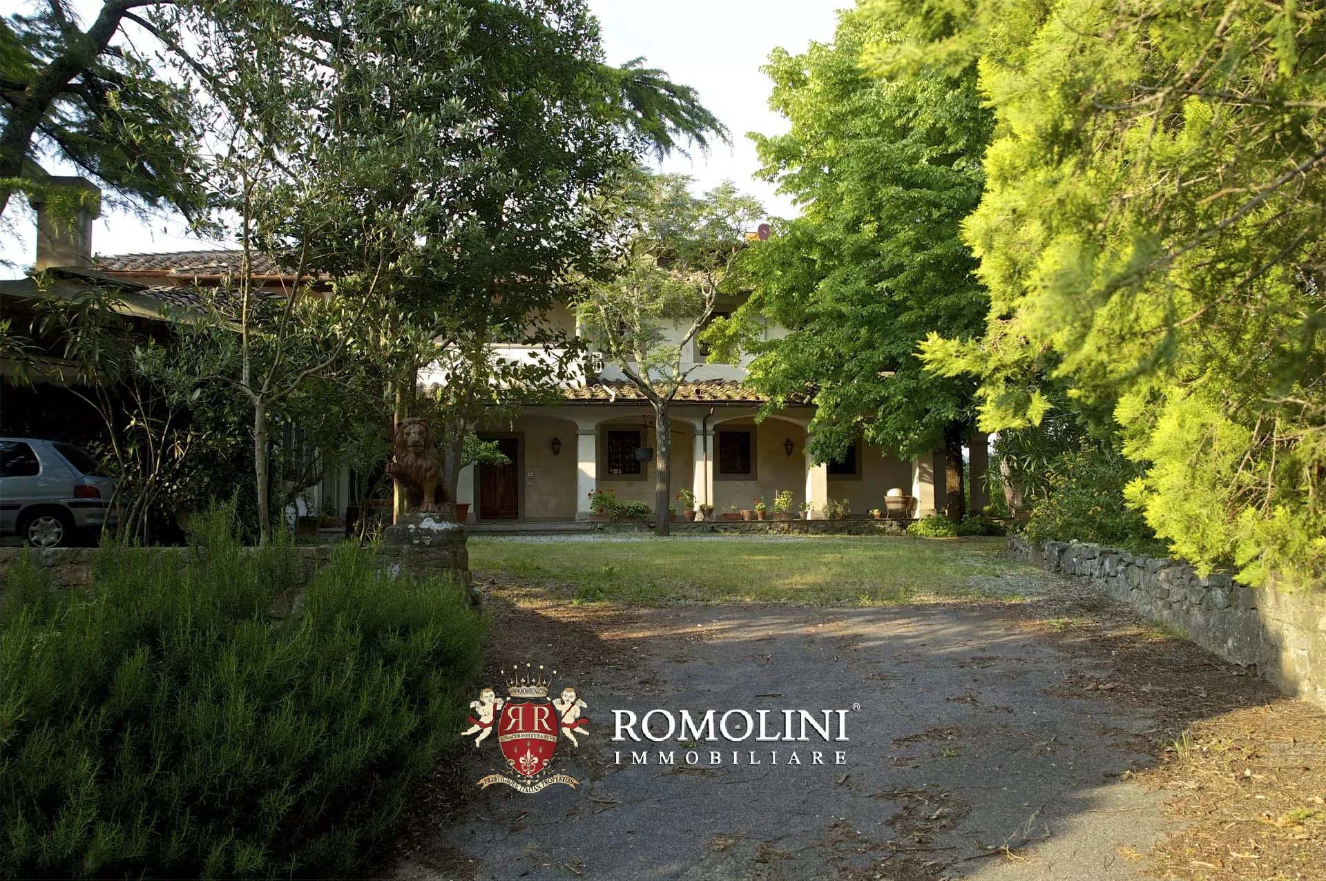 7 Bedroom Villa/Townhouse's Image 16