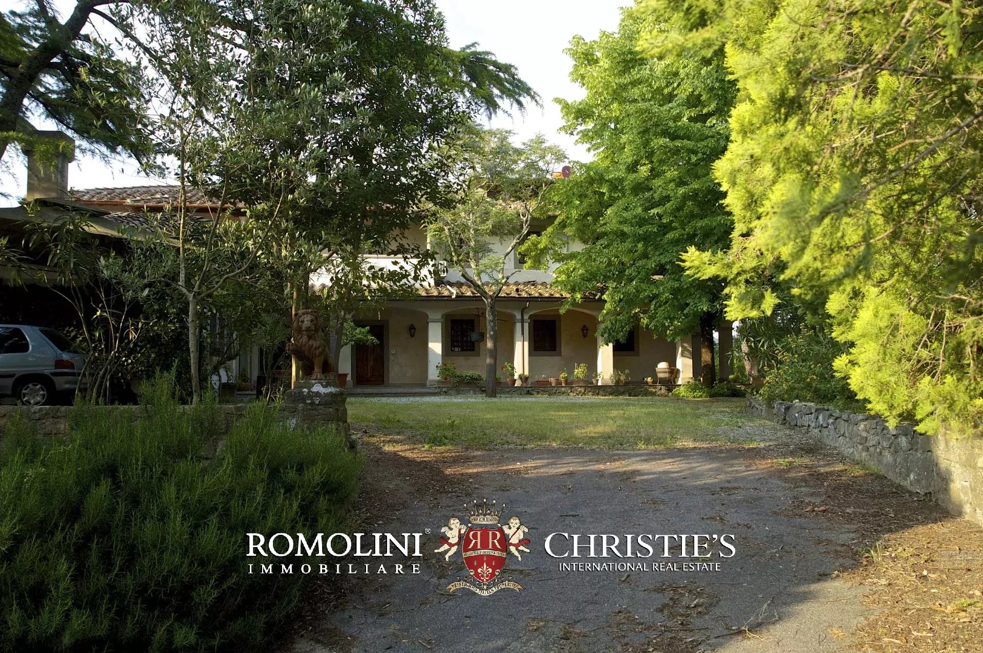 7 Bedroom Villa/Townhouse's Image 16
