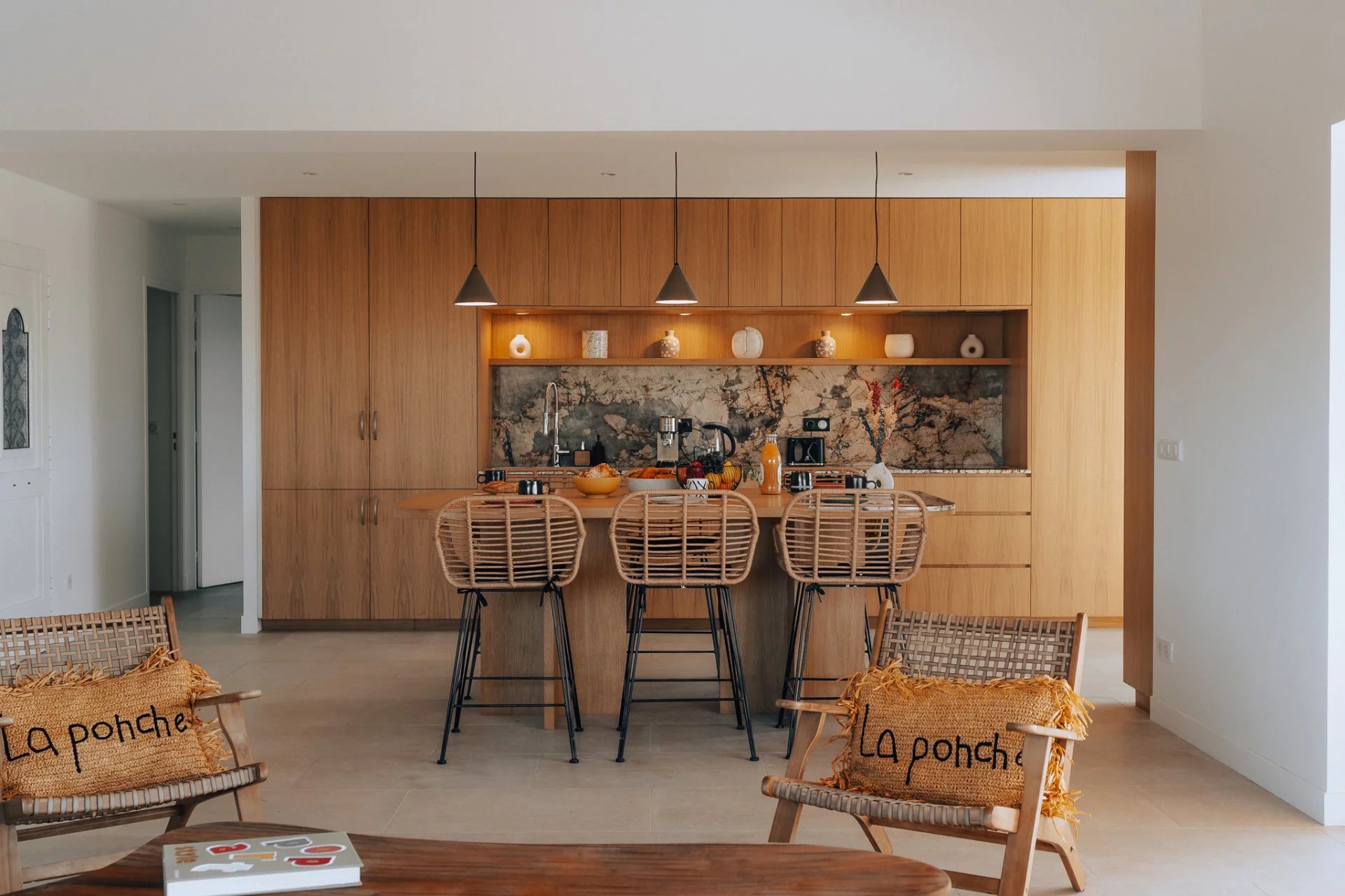 GASSIN – 5-BEDROOM VILLA – SWIMMING POOL - picture 3