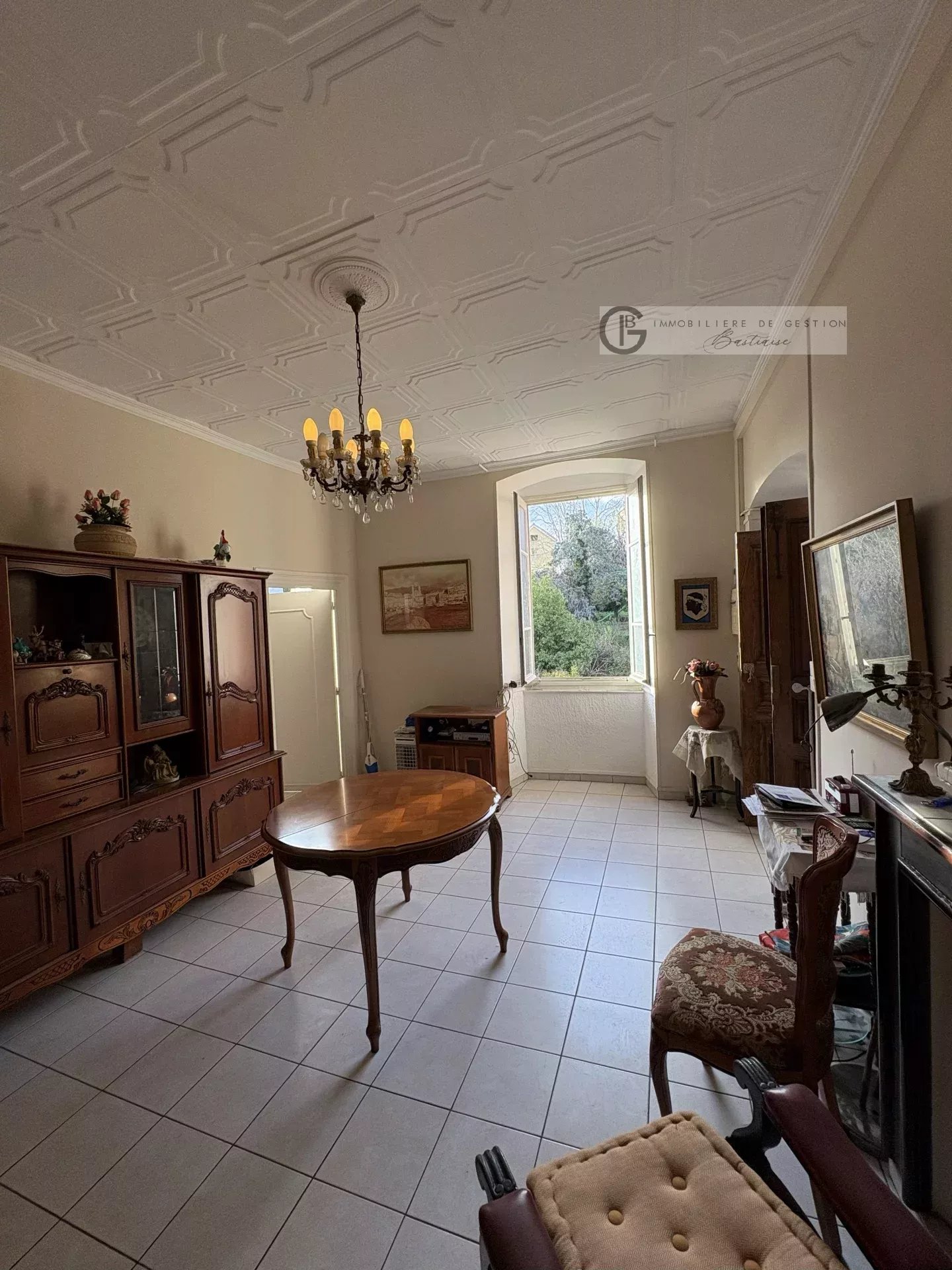 Agence immobilière de 