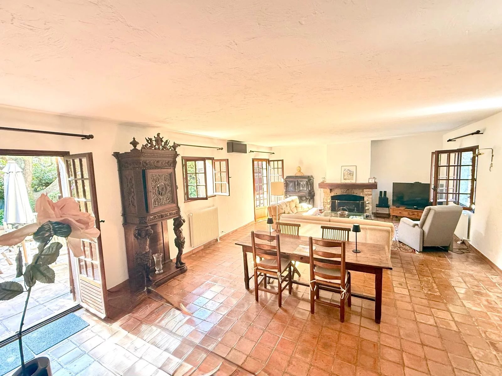 Cap d’Antibes – Character Villa Close to the Beaches