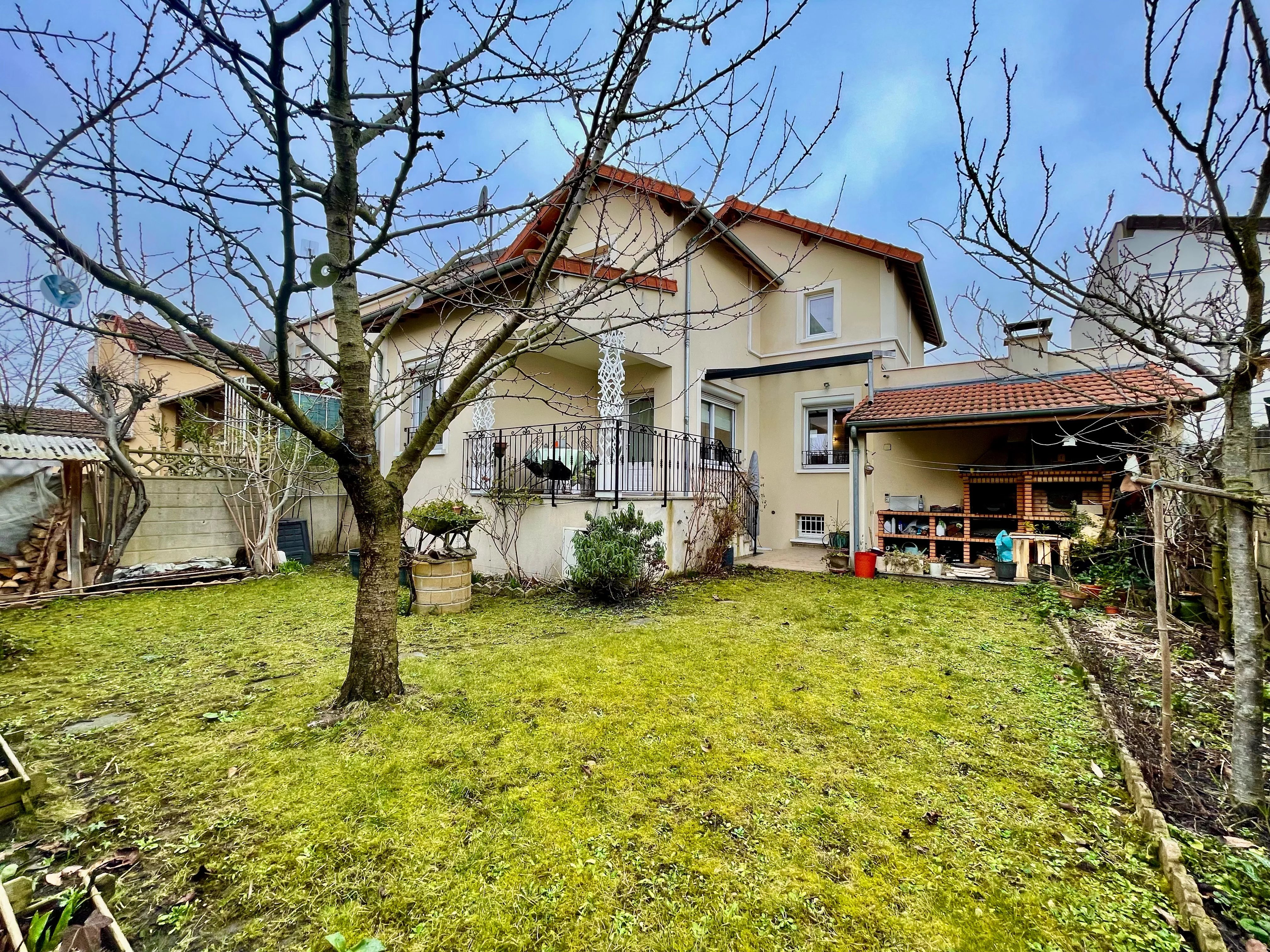 LA MARE - sublime maison 3 chambres, jardin et garage - à proximité du Métro ligne 5 !